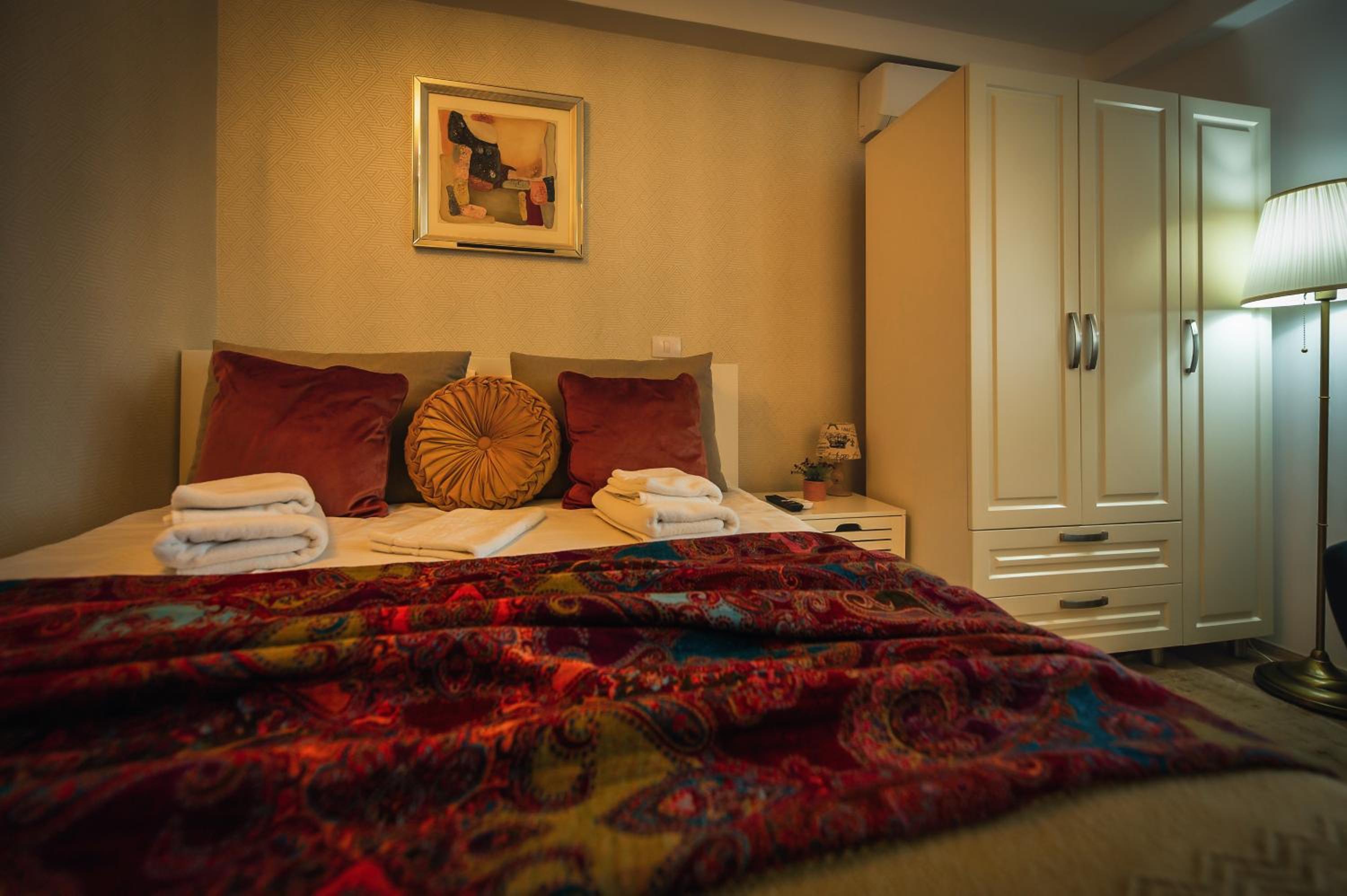 Double Room - Photo 17