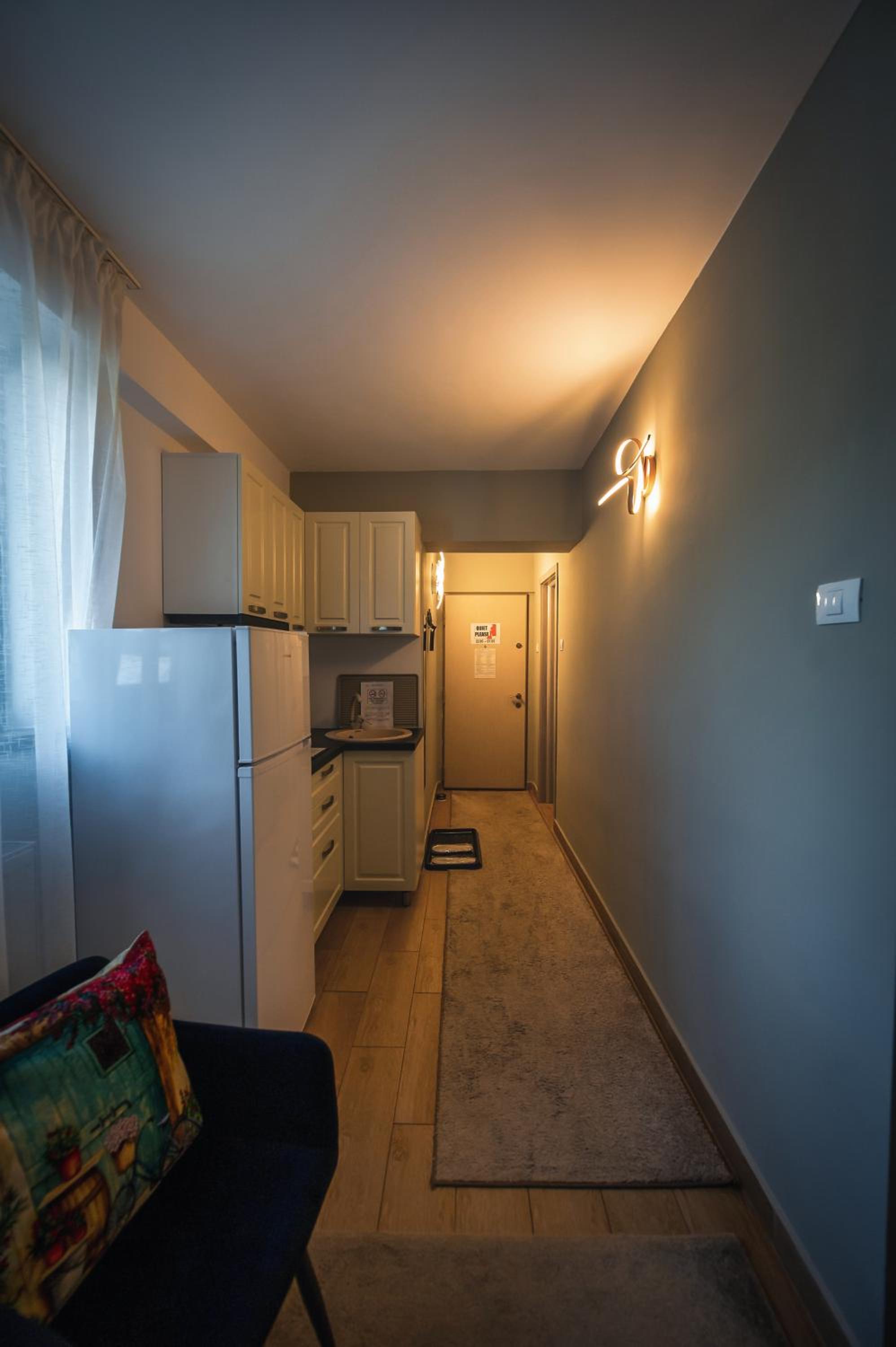 Double Room - Photo 2