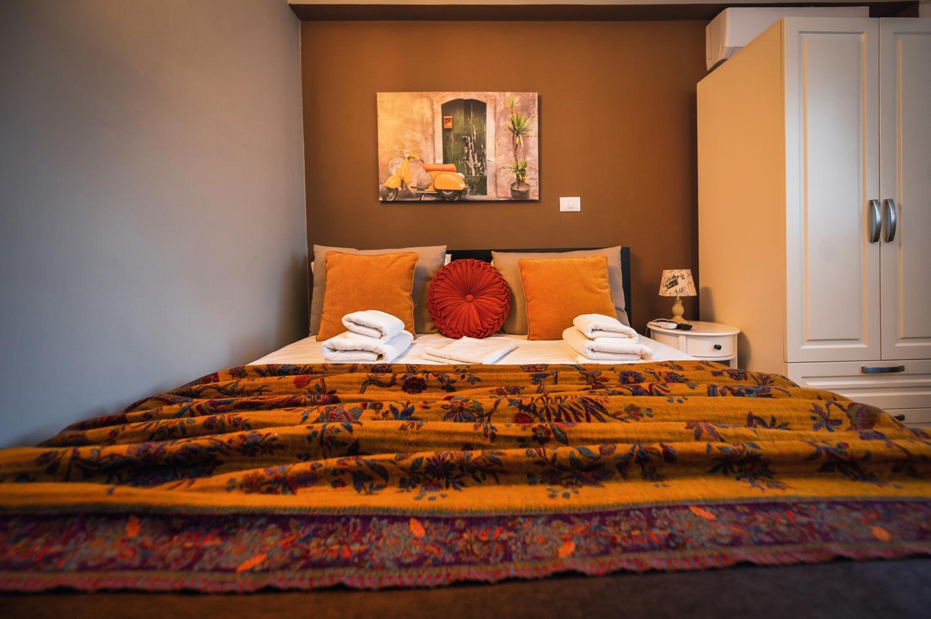 Double Room - Photo 1