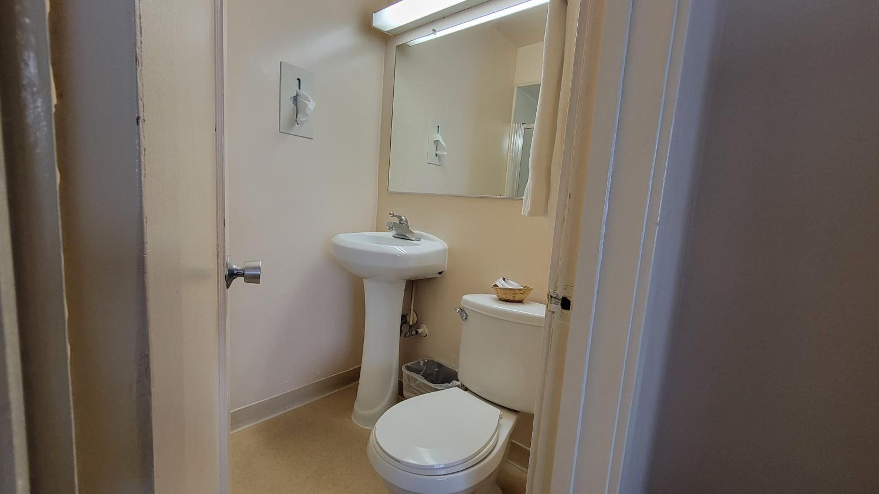 Double Room - Photo 3
