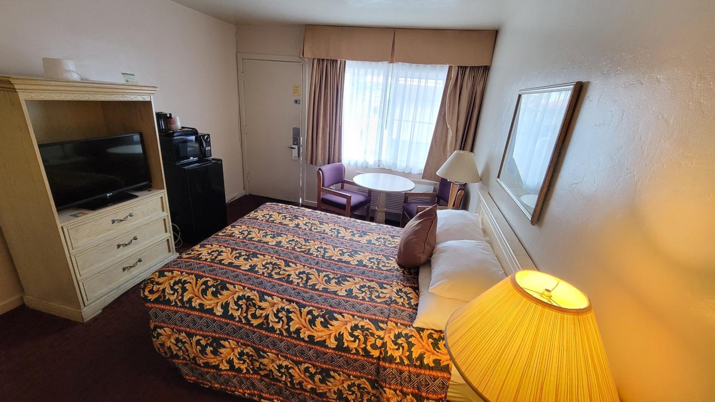 Double Room - Photo 2