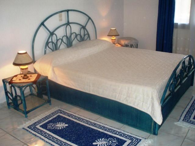 Three-Bedroom Apartment with Sea View (6 Adults)