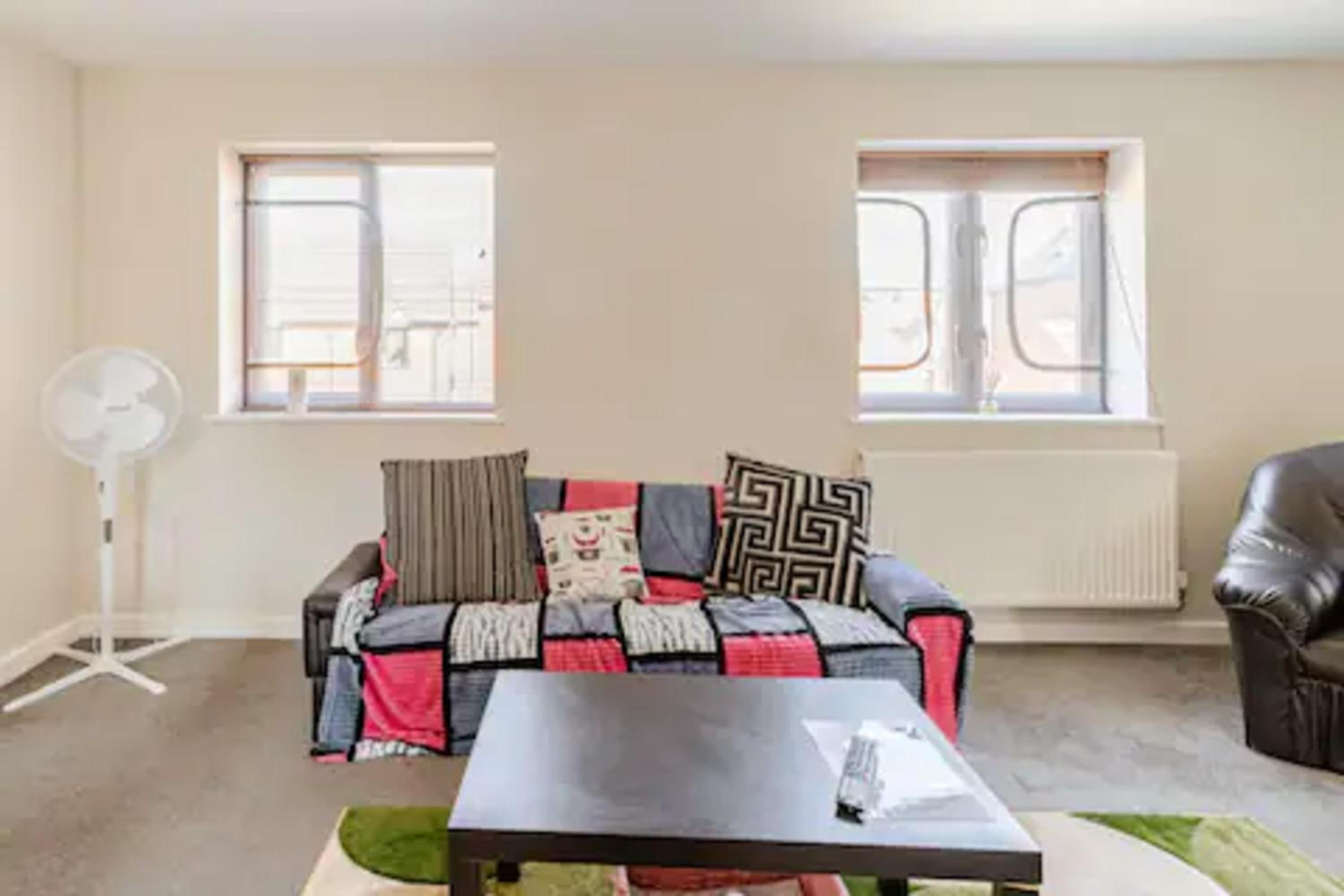 One-Bedroom Apartment with Garden photo 2
