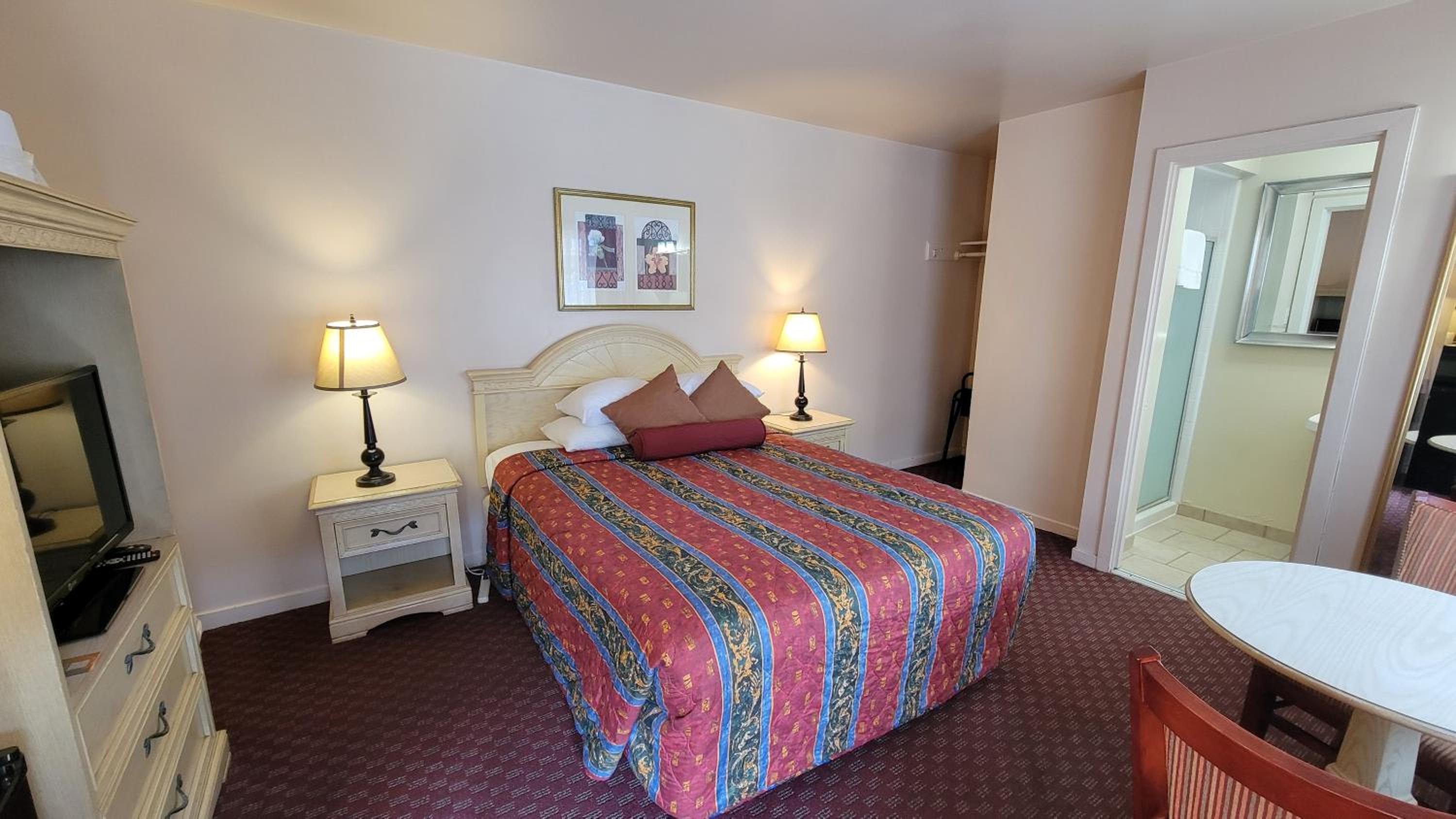 Queen Room - Photo 1