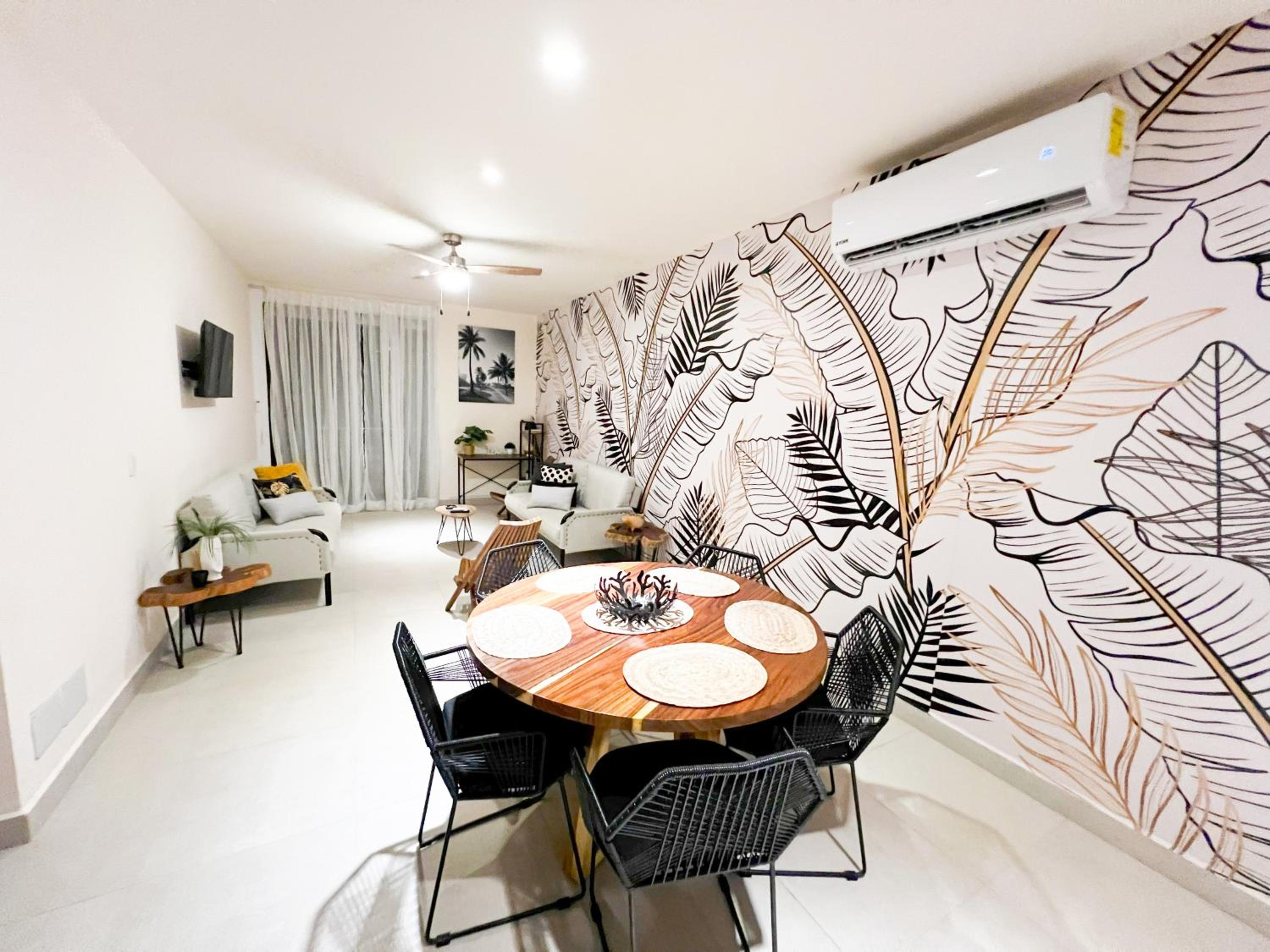 Two-Bedroom Deluxe Apartment with Garden View photo 3