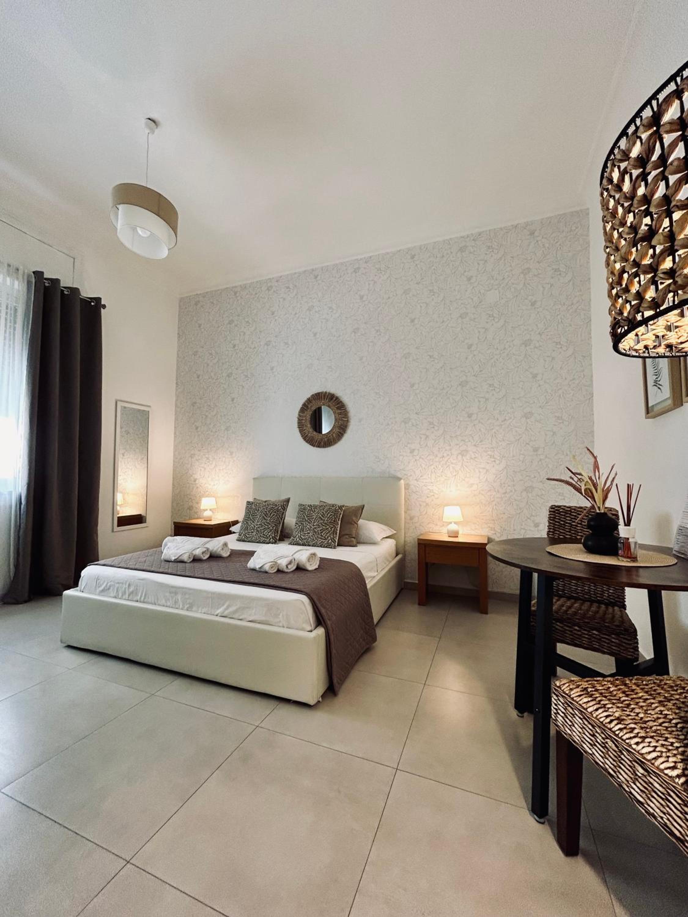 Double Room with Private Bathroom - Photo 3