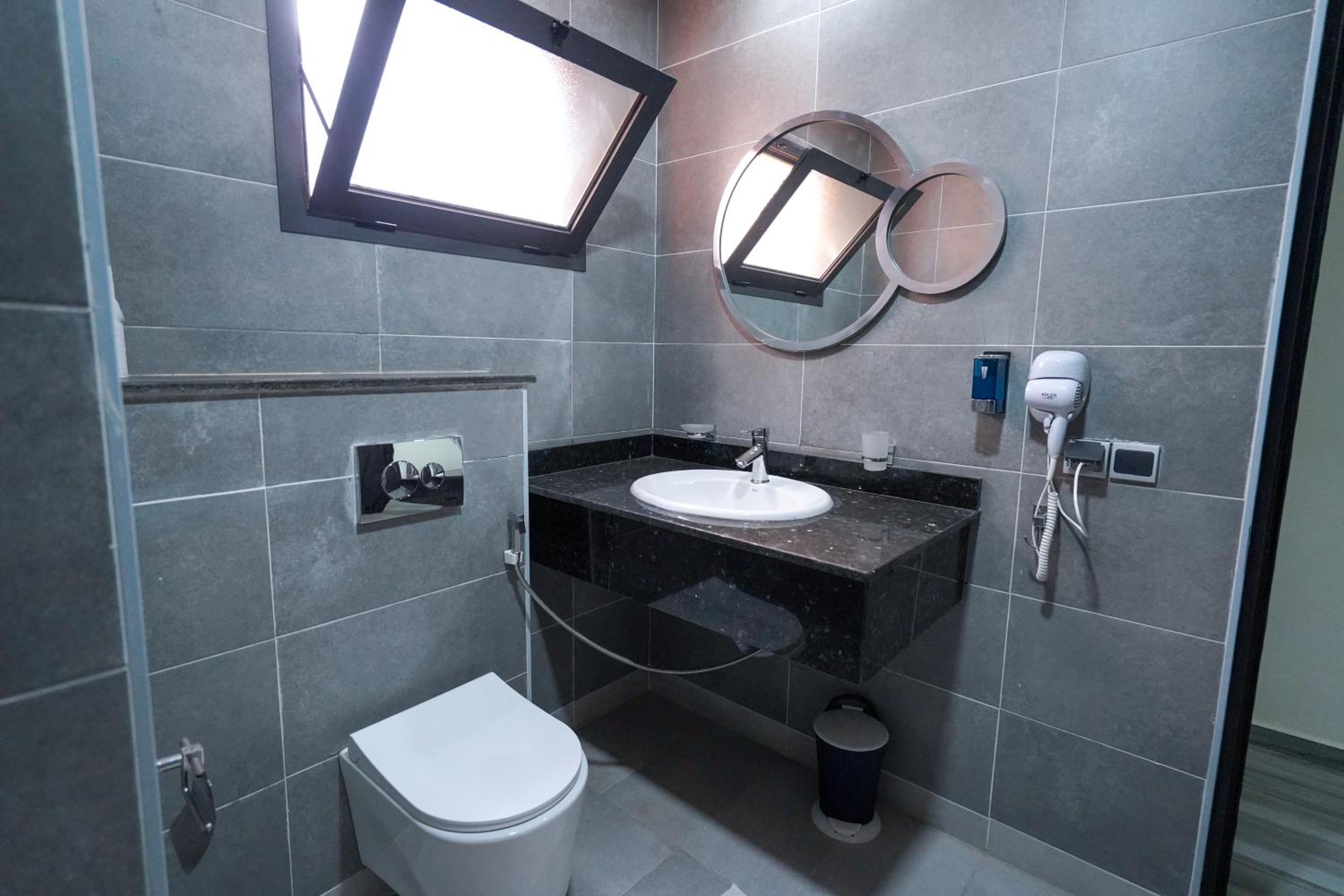 Deluxe Quadruple Room - Photo 4