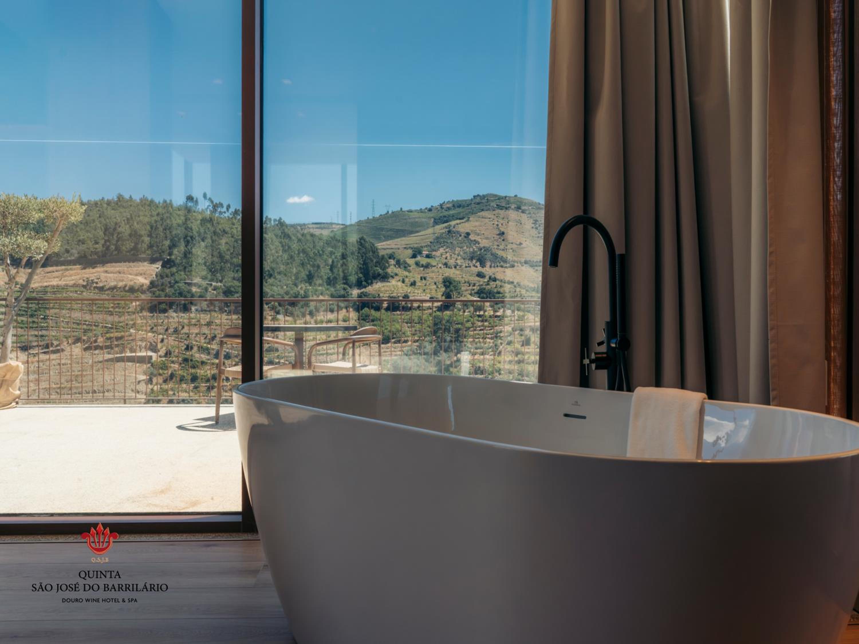 Superior Suite photo 3