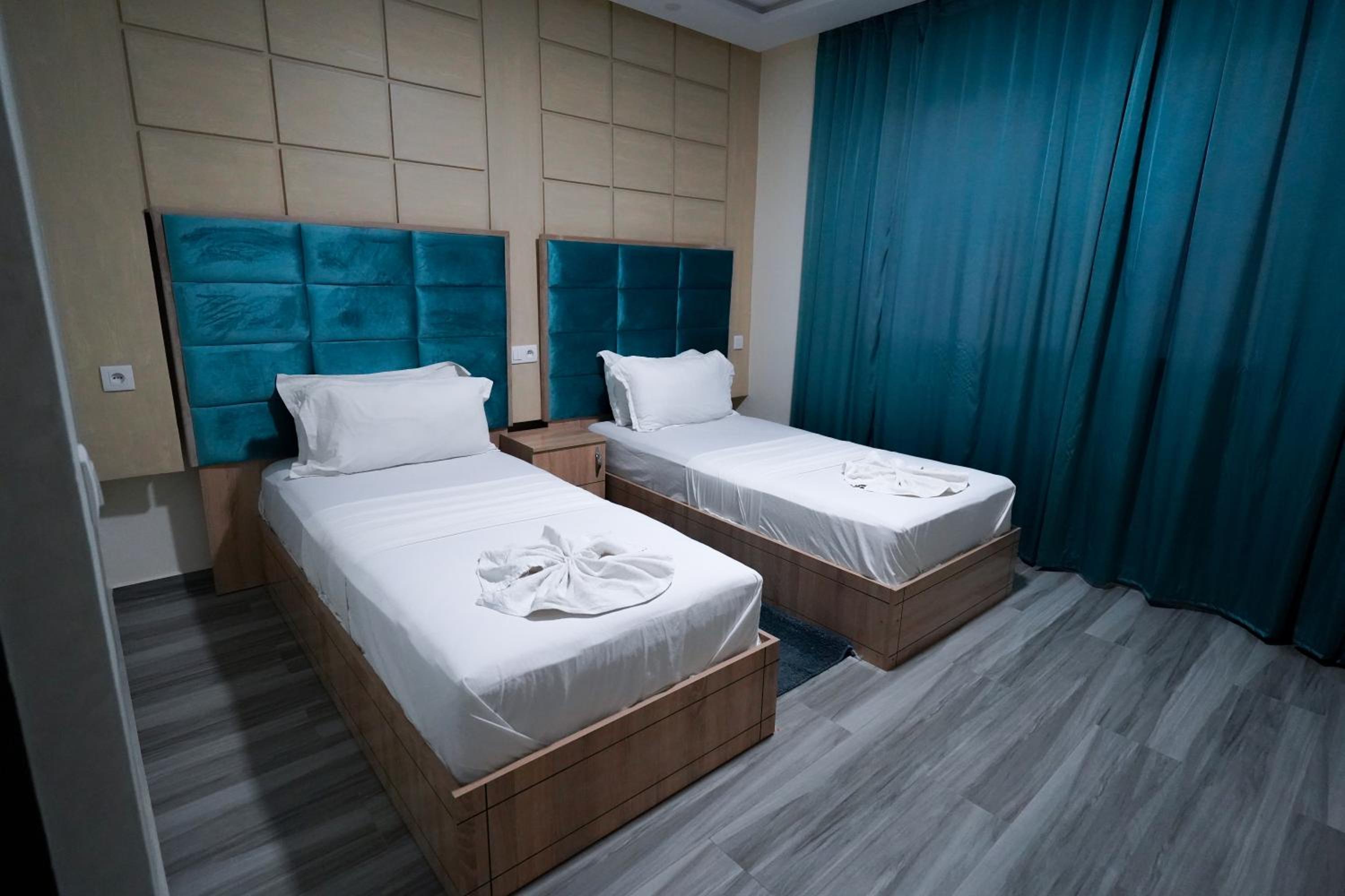 Deluxe Double or Twin Room - Photo 4