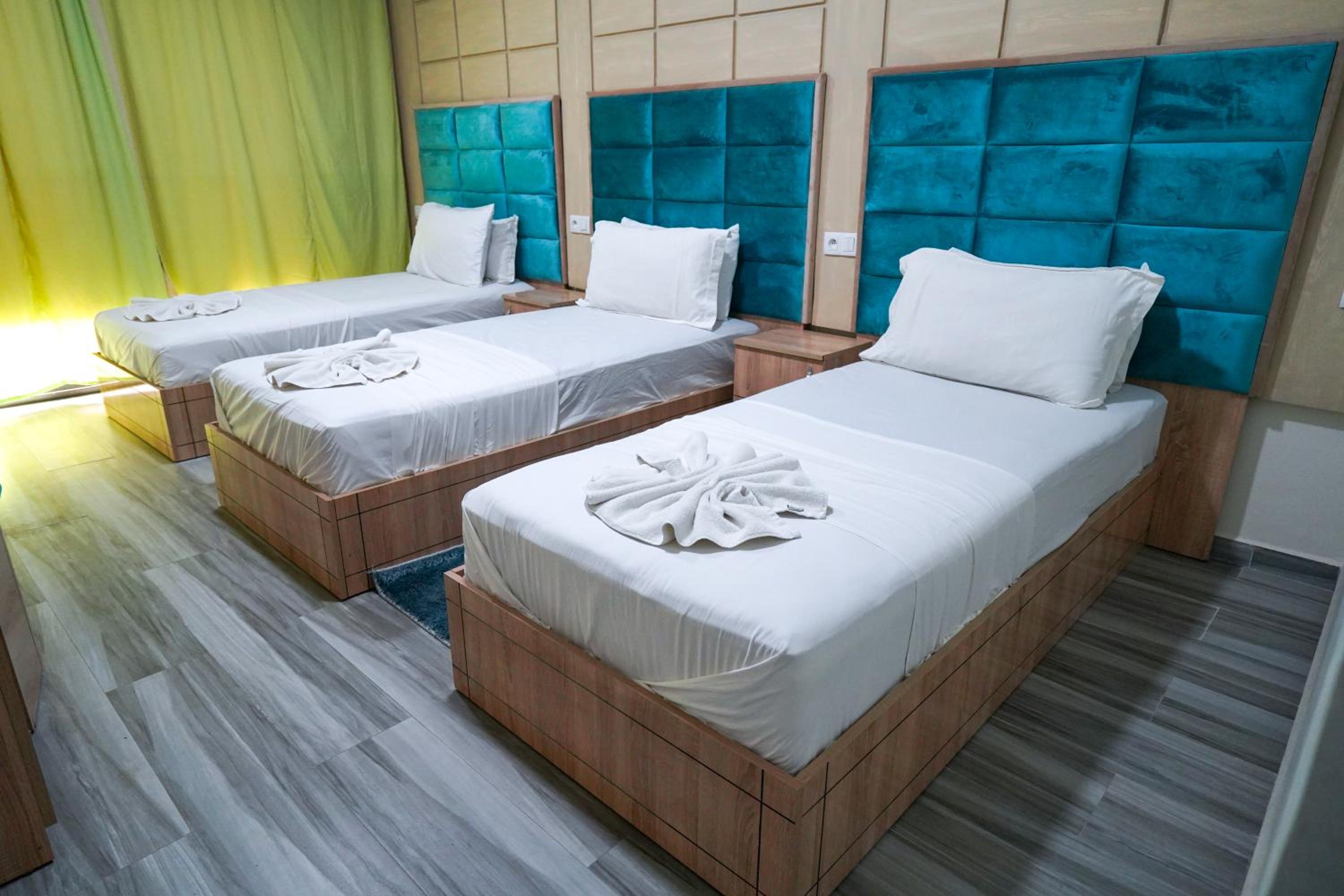 Deluxe Triple Room - Photo 3