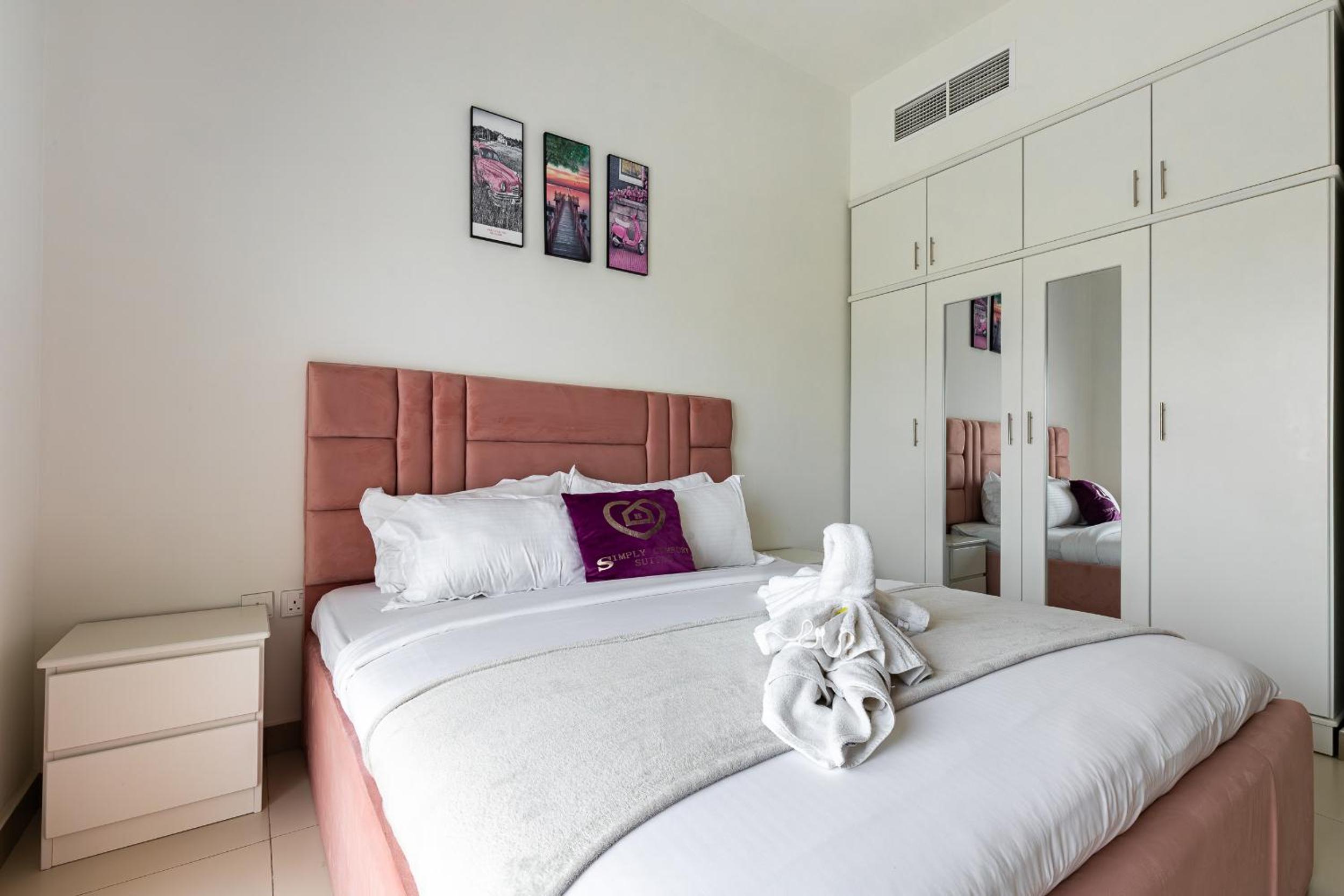 Two-Bedroom Apartment with Balcony photo 3