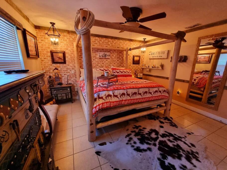 Two-Bedroom House photo 2
