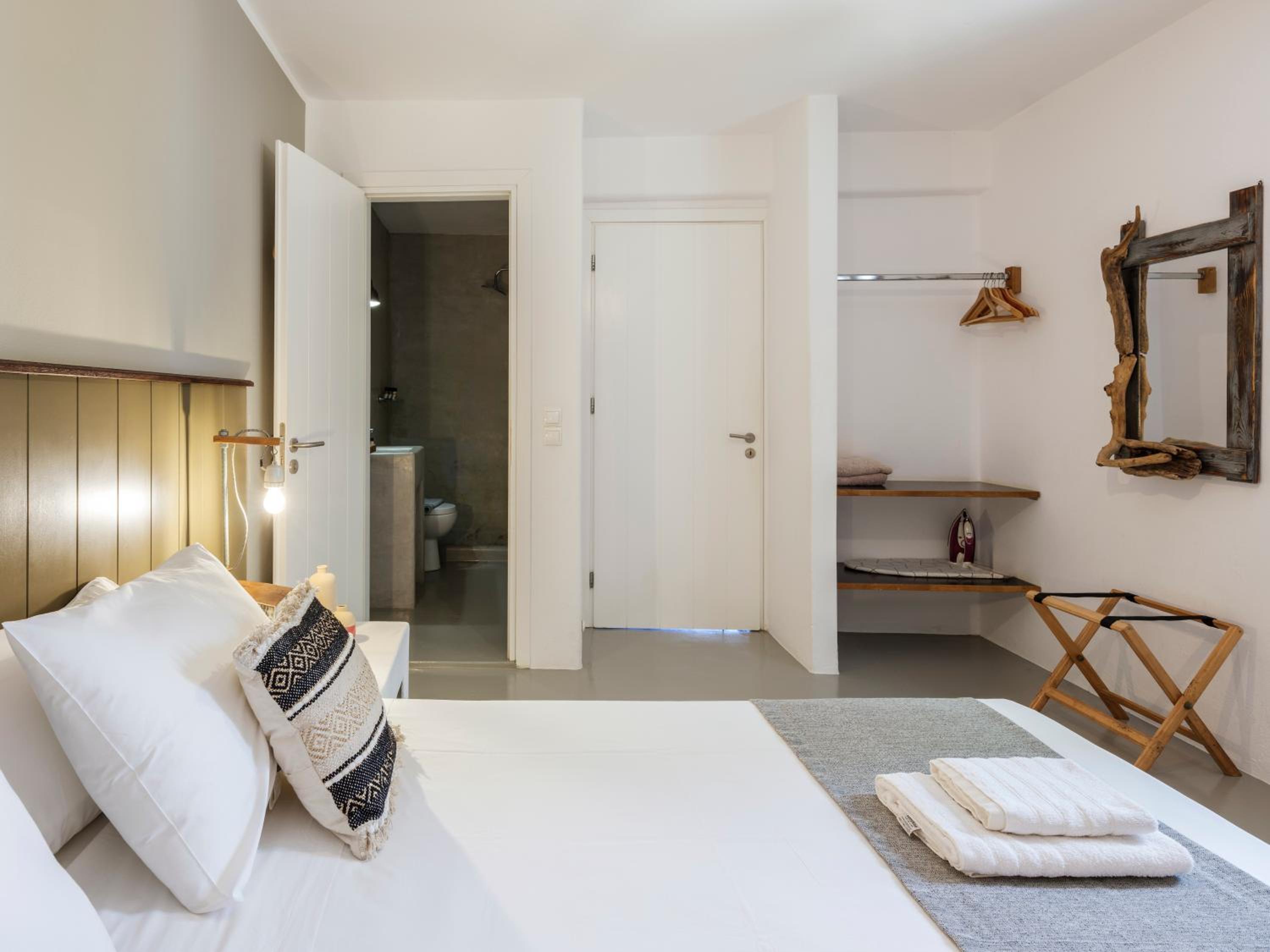Two-Bedroom Apartment with Balcony and Sea View photo 1