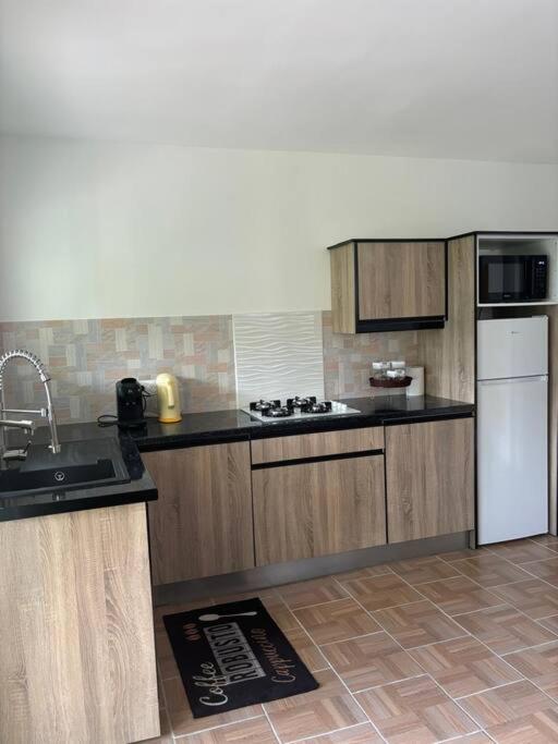 One-Bedroom House photo 3