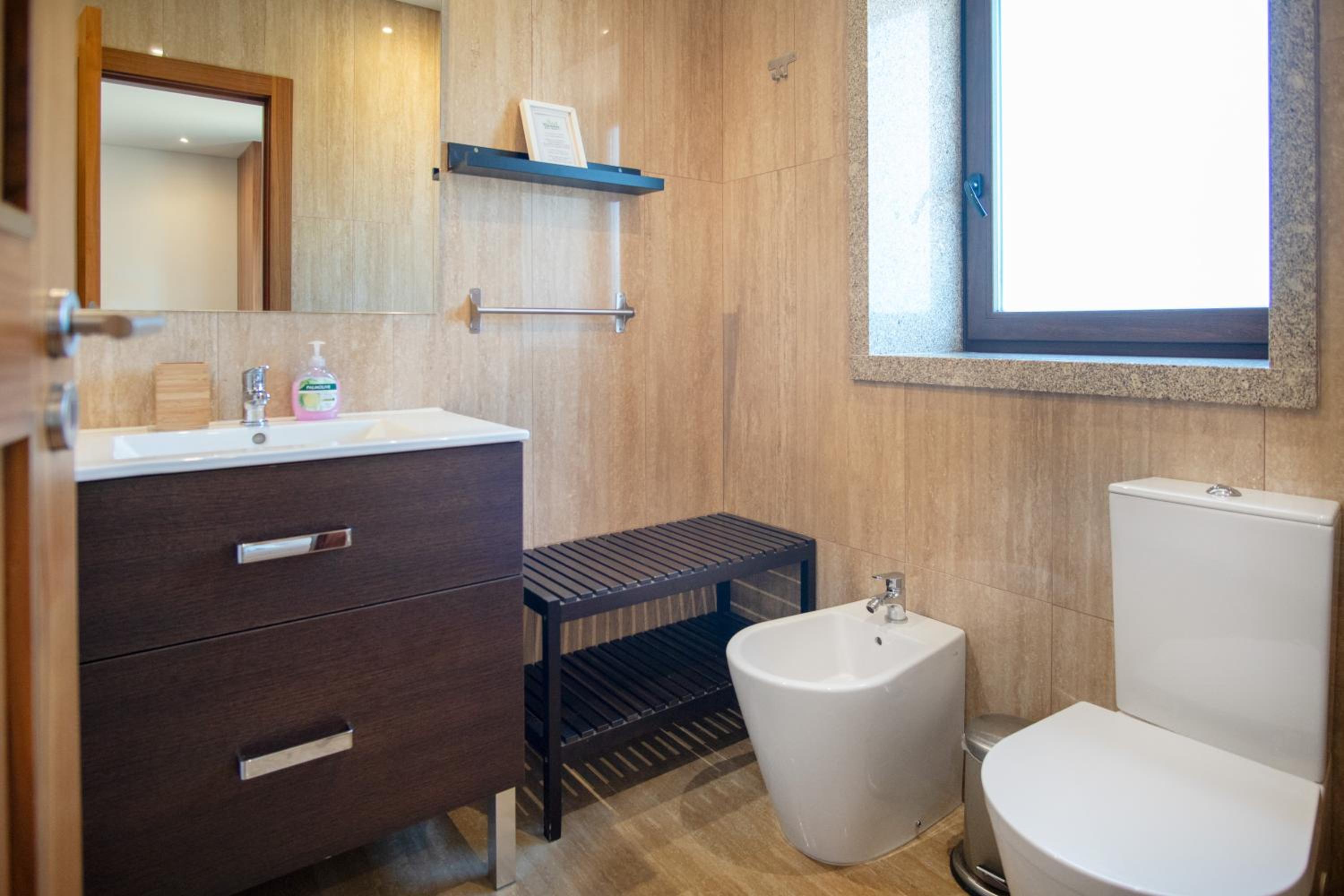 Deluxe Double or Twin Room with Pool View photo 2