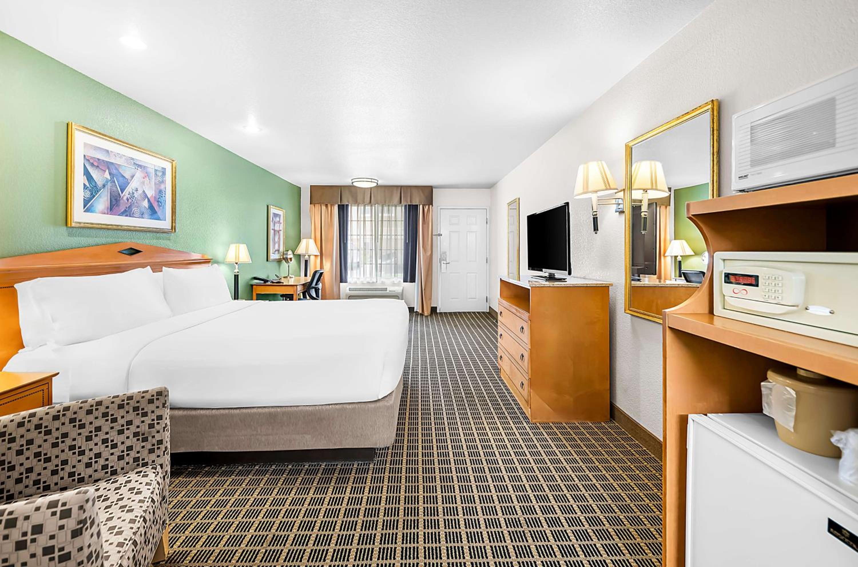 King Room - Photo 1