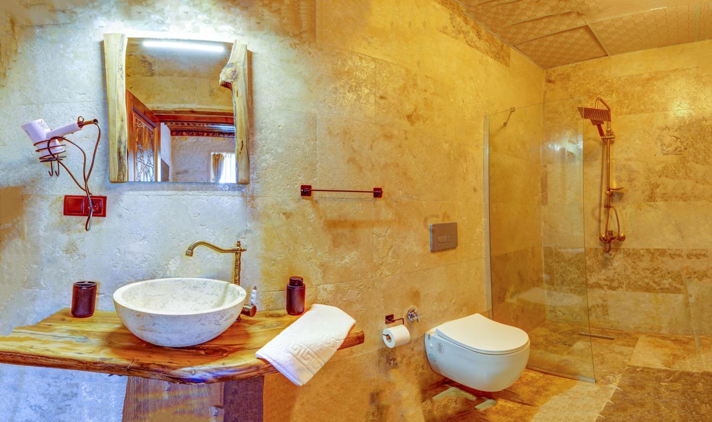 Double Room - Photo 2