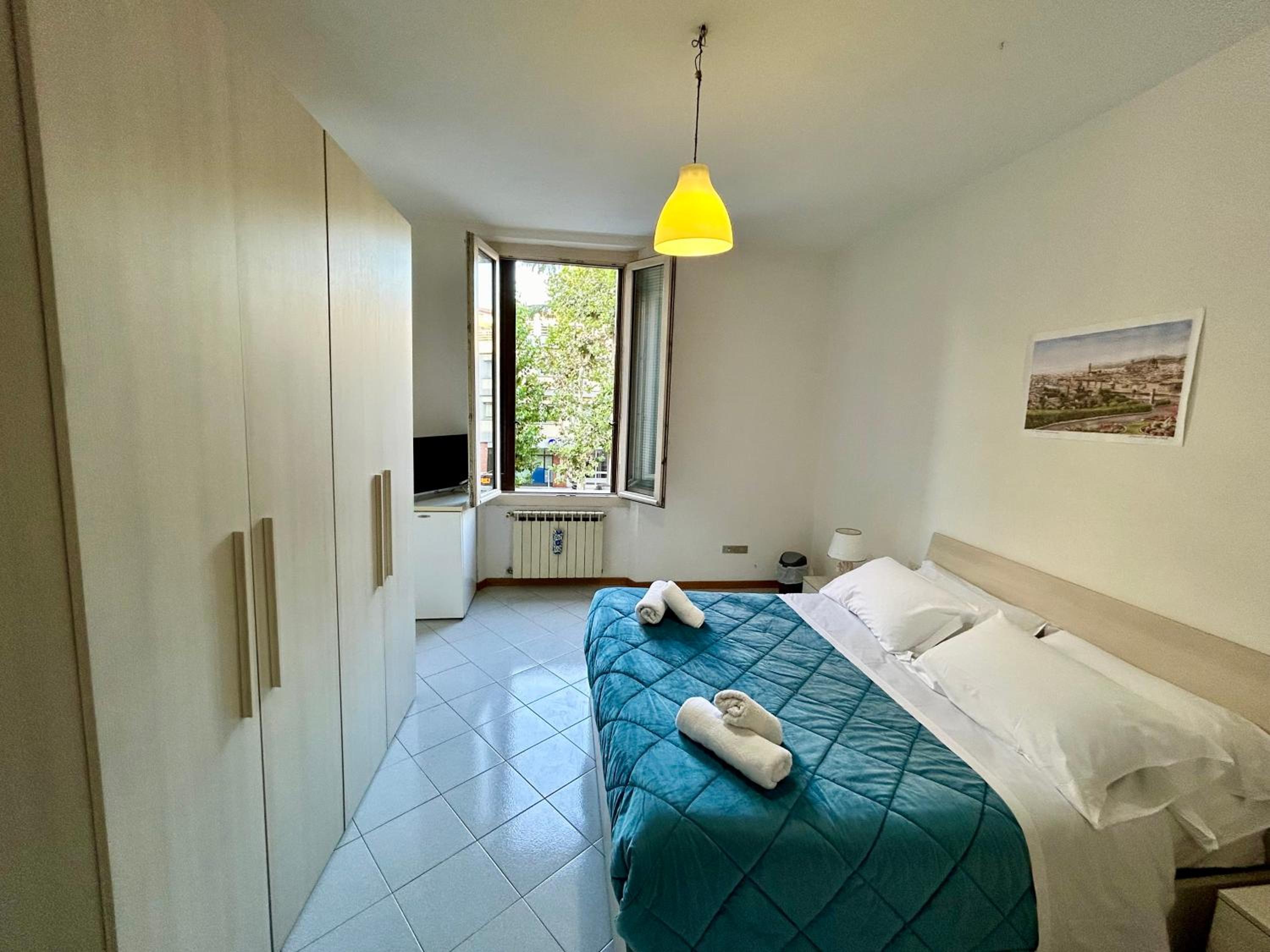 Queen Room With Shared Bathroom