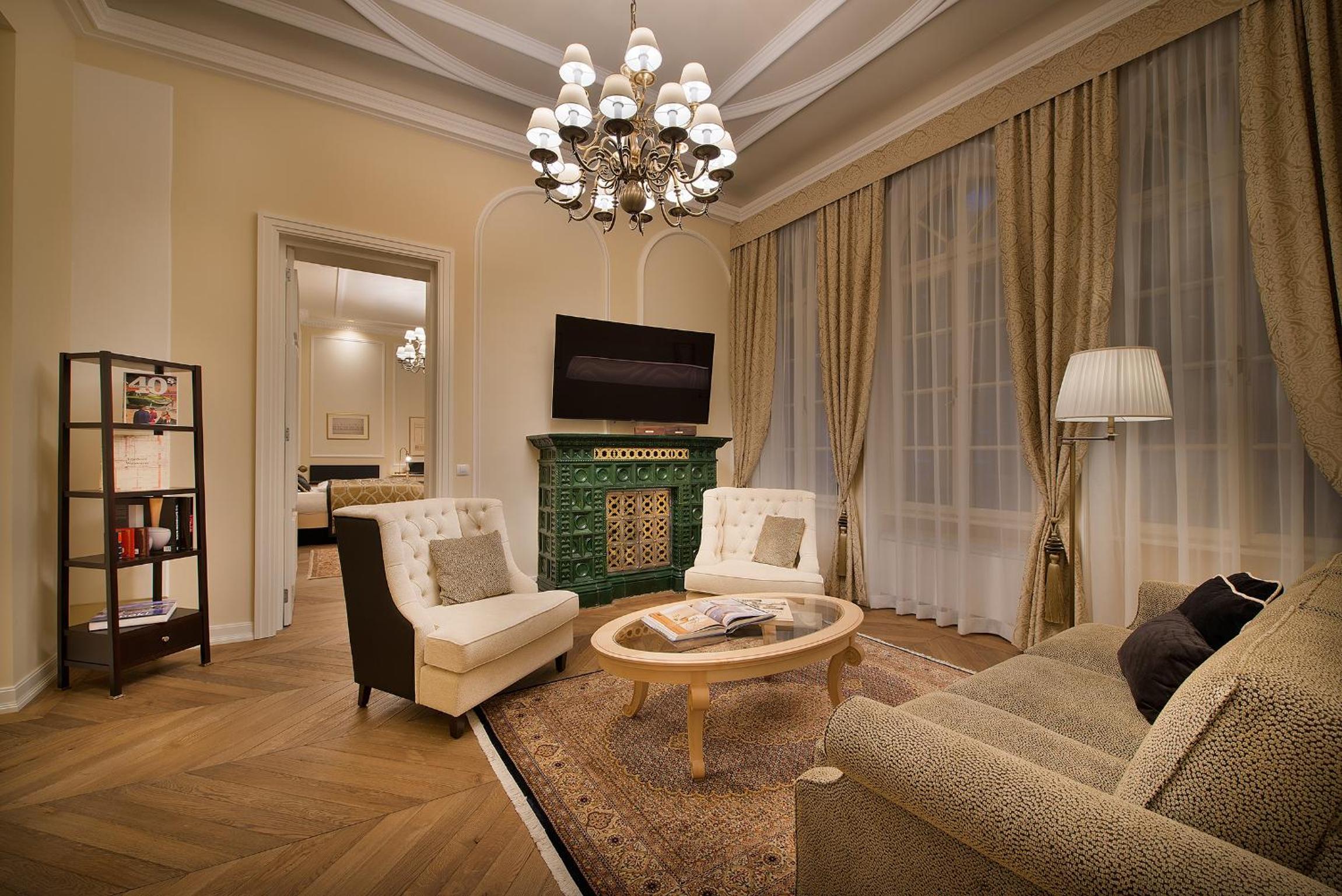 Wilson Grand Suite (including daily refilled free mini bar), photo 6