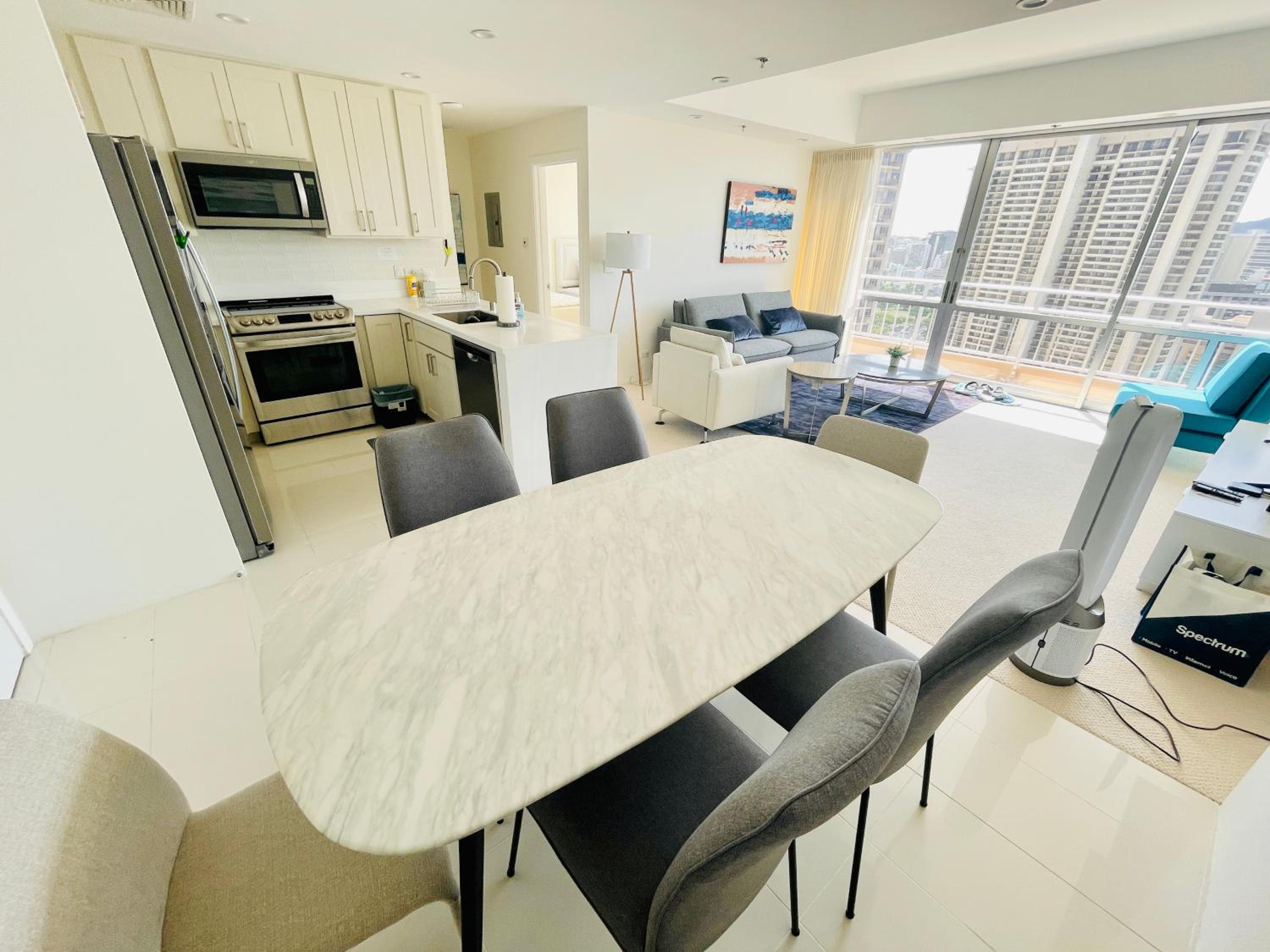Penthouse Ocean view Two Bedroom Sleeps eight 2607: dining photo