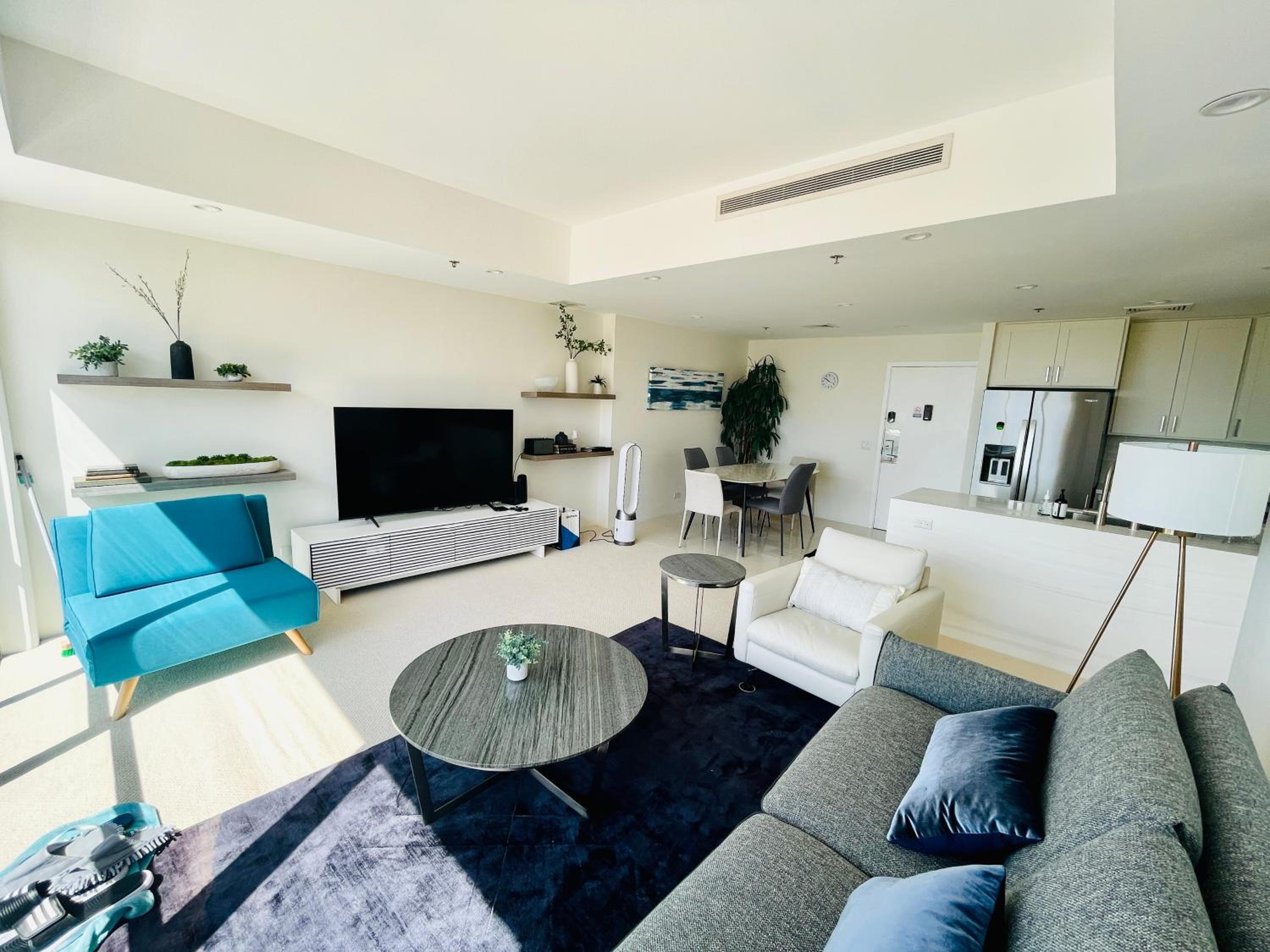 Penthouse Ocean view Two Bedroom Sleeps eight 2607: hotel room photo