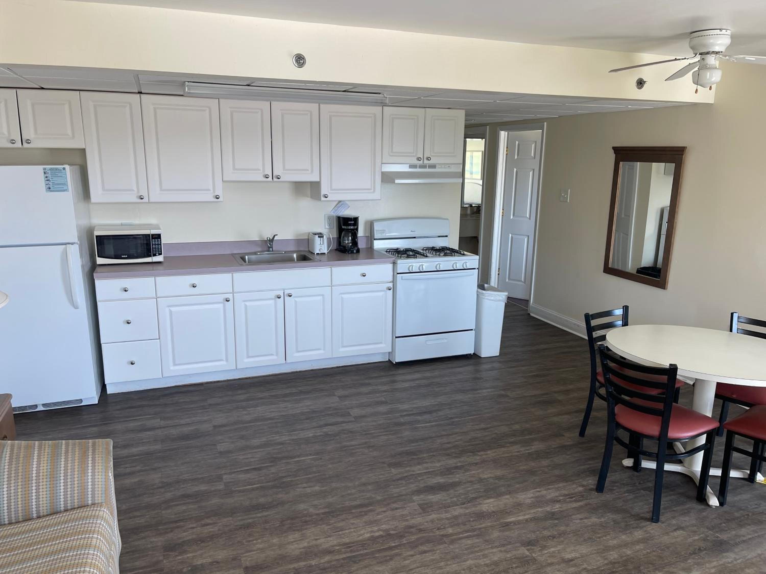 Two-Bedroom Suite photo 2