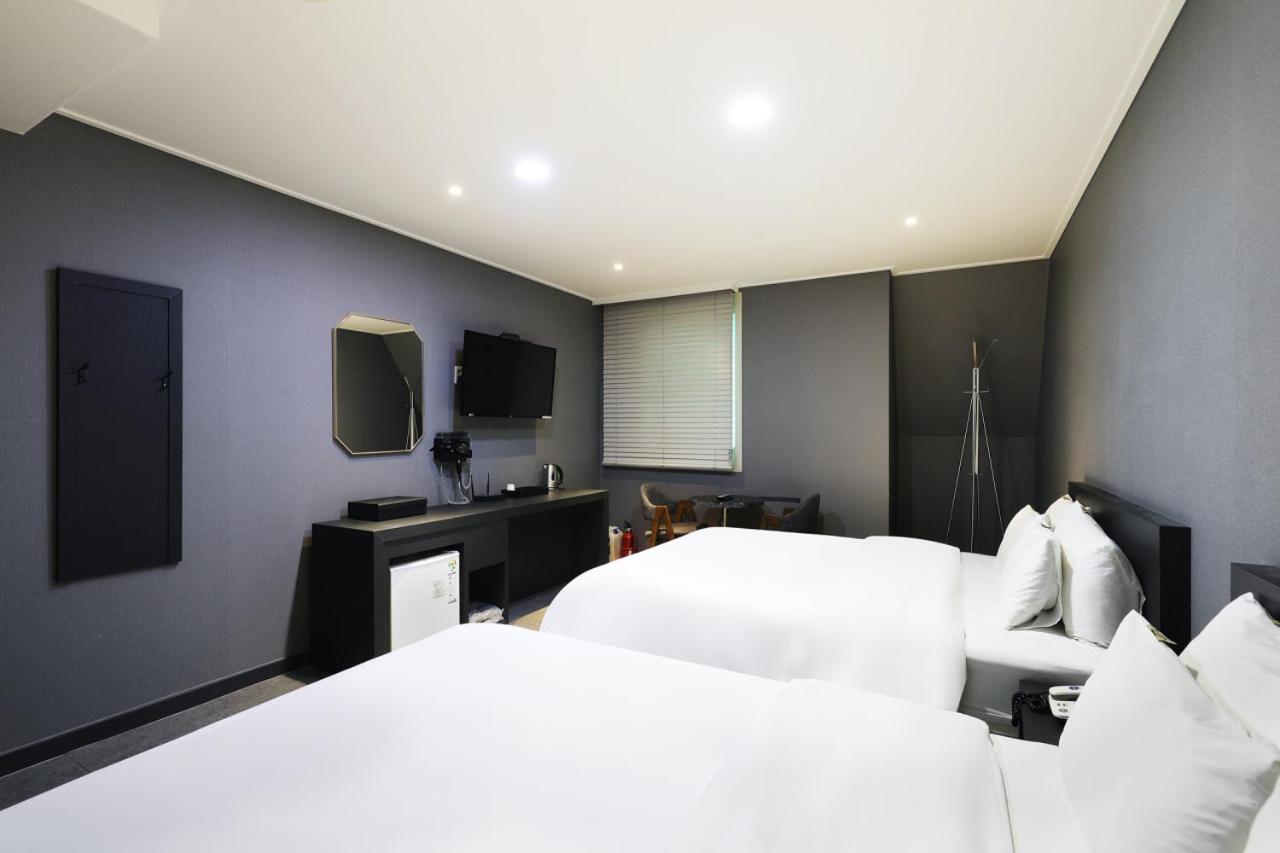 Standard Twin Room photo 1