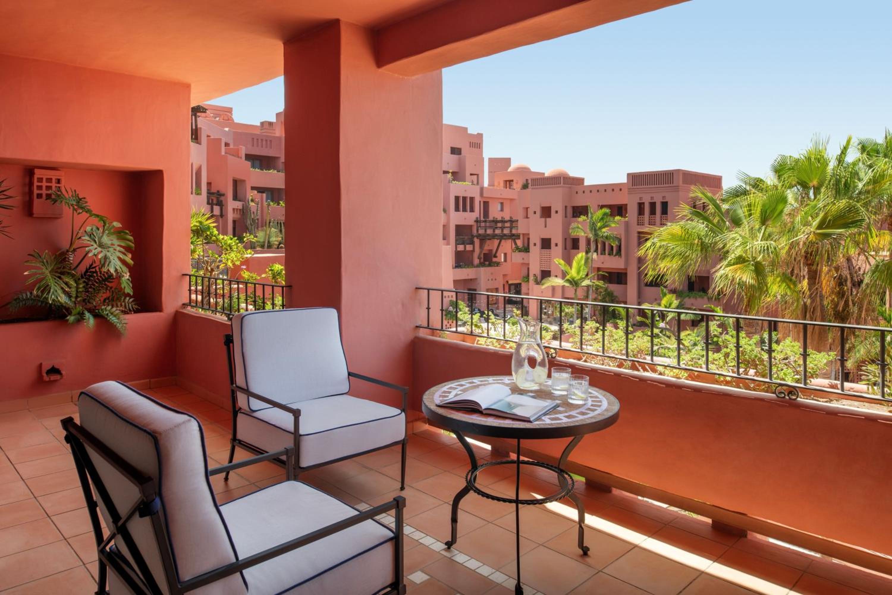 Citadel Junior Suite Resort View thumbnail 5