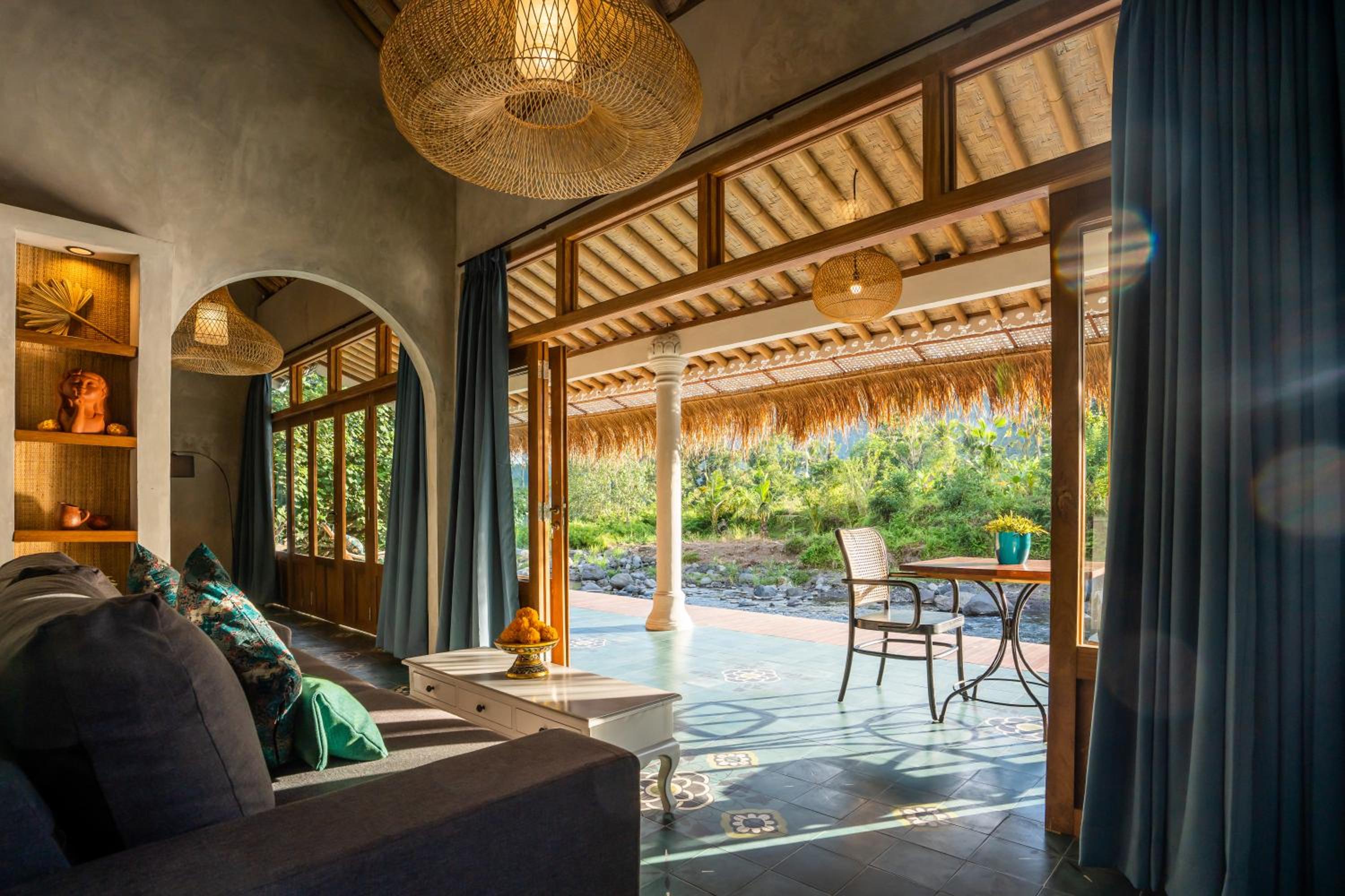 Villa with Private Pool - Photo 35
