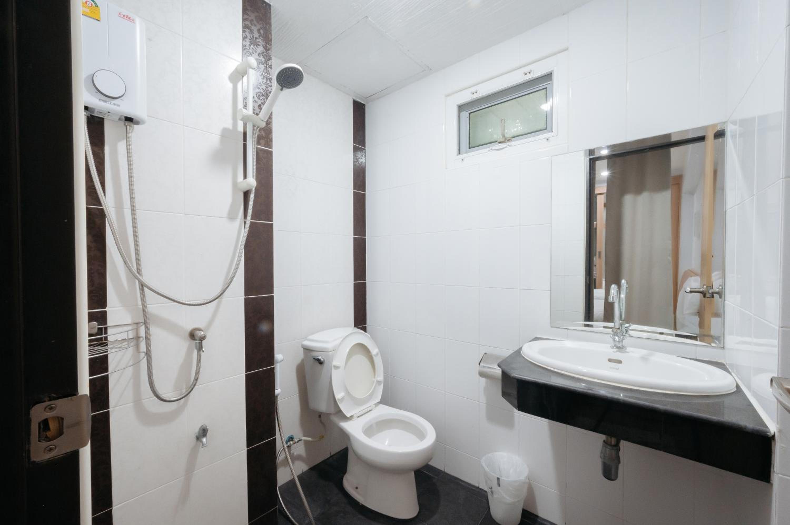 Standard Double Room - Photo 2