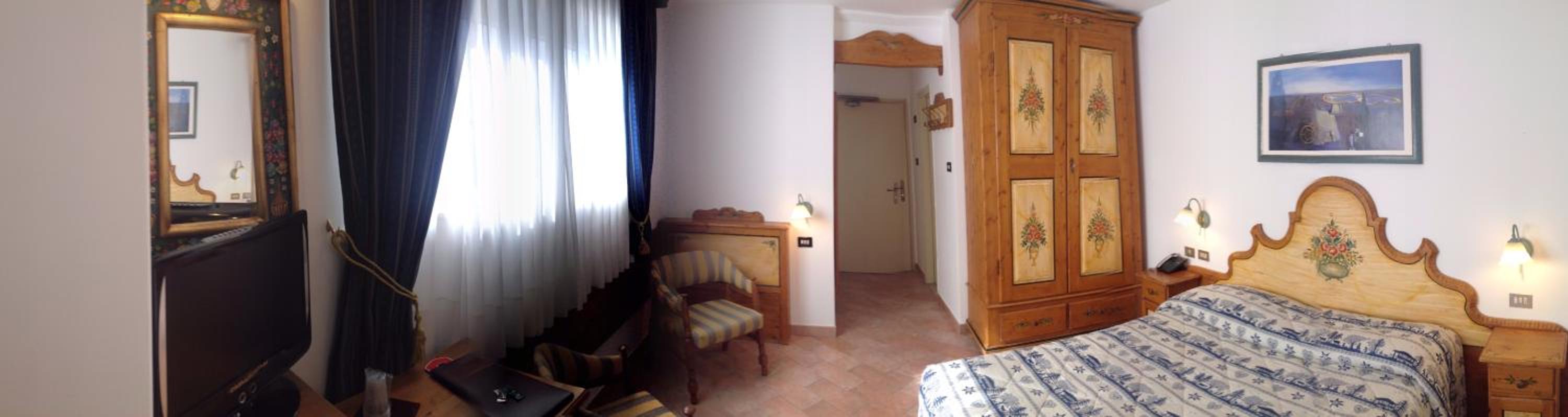 Double or Twin Room with Extra Bed - Photo 6