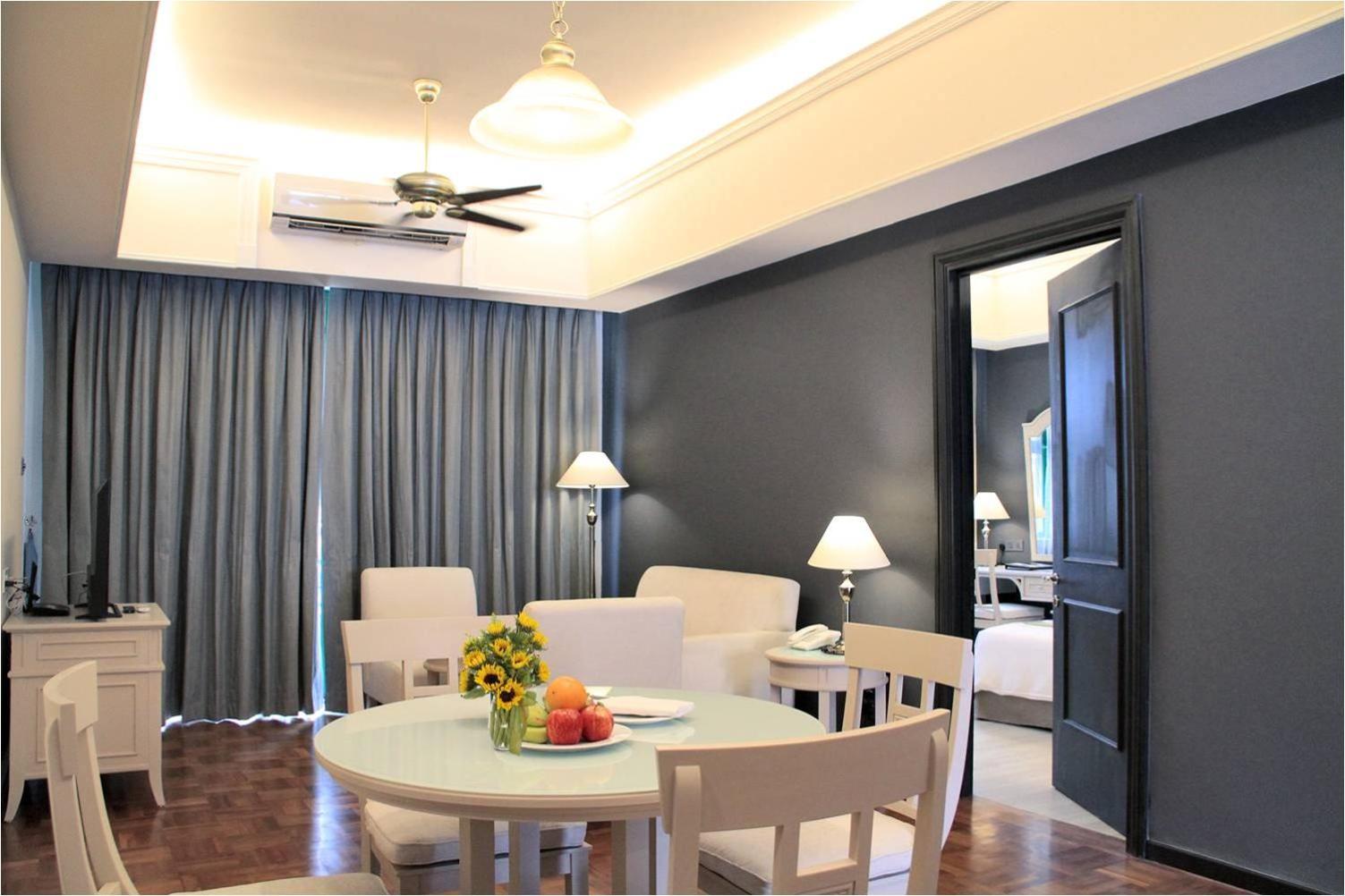 Two-Bedrooms Executive - Photo 10