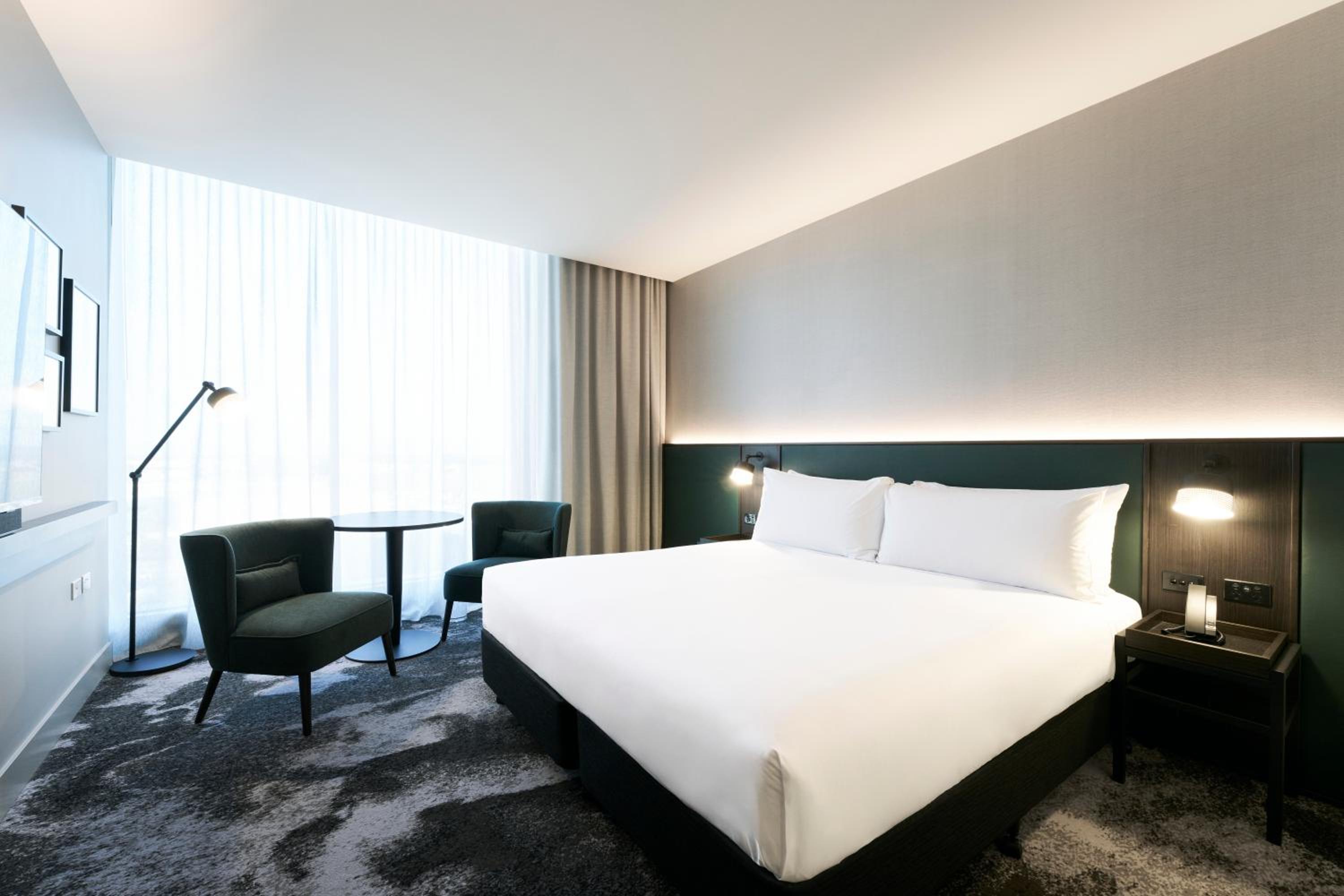 Deluxe King Room