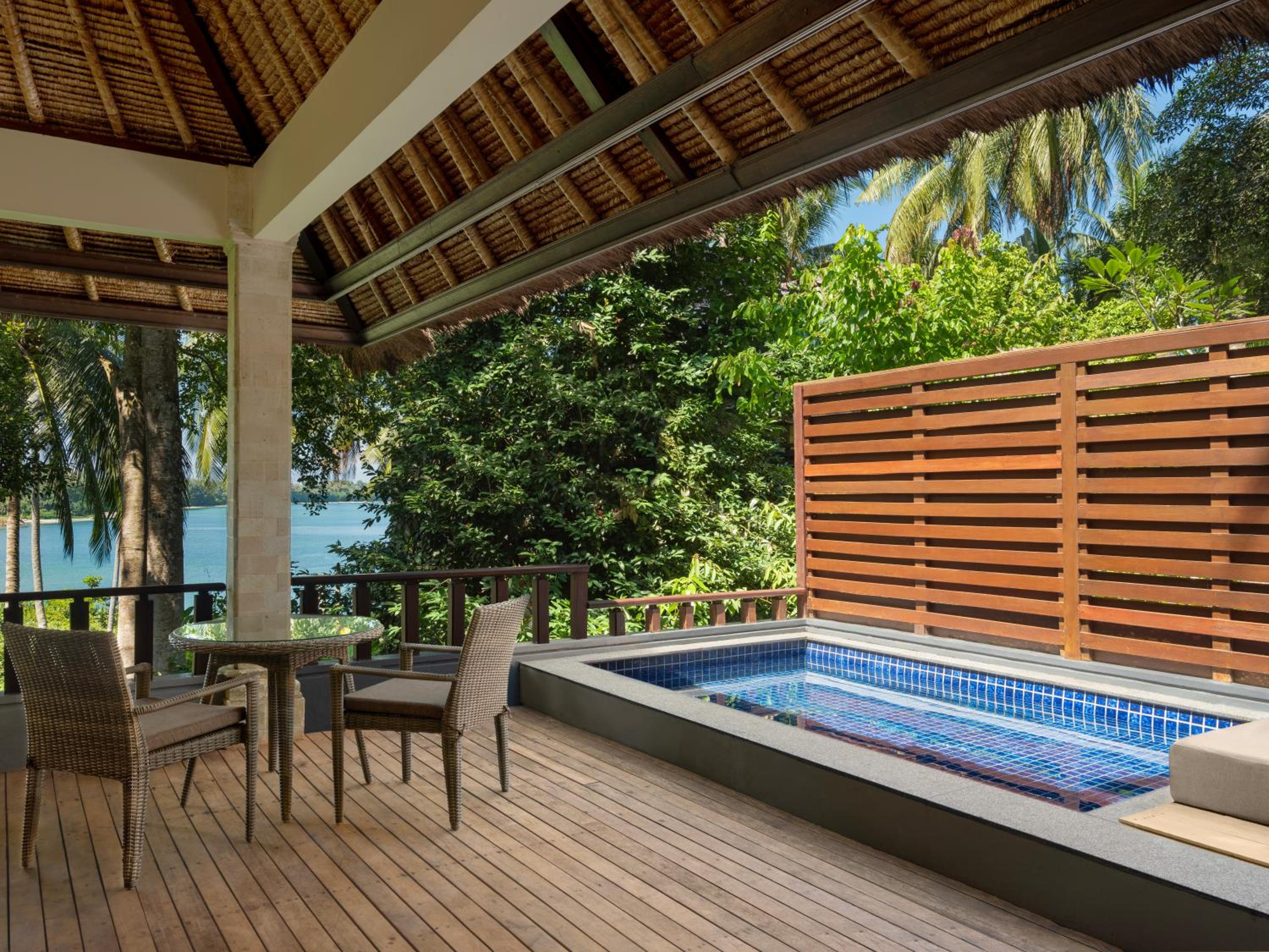 Rainforest Oceanfront Villa - Photo 8