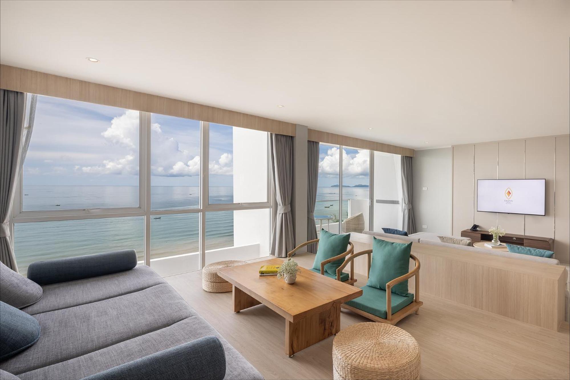 Ocean's Edge Two Bedroom Penthouse - Photo 5