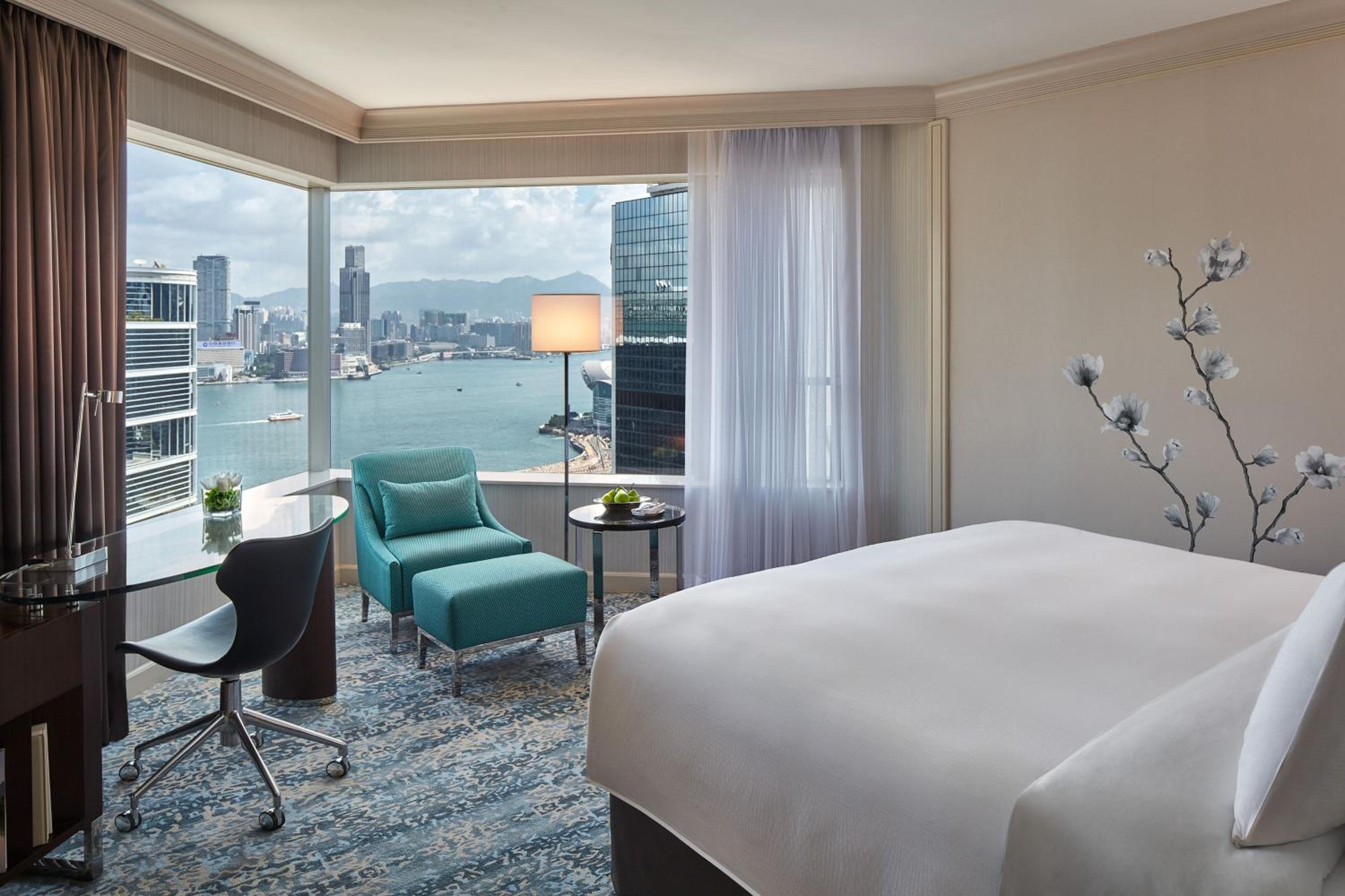 Premier King room with Harbor View