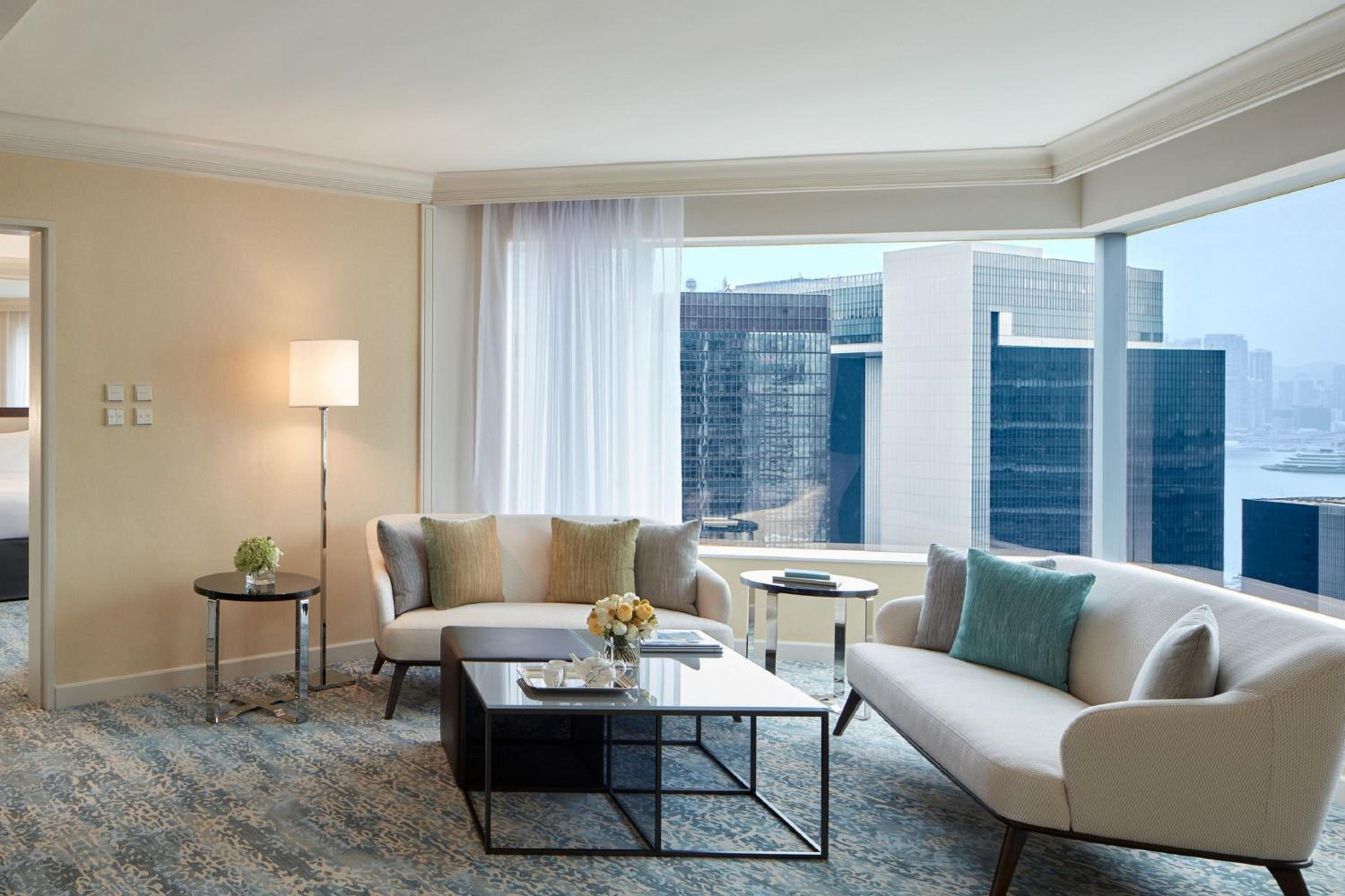 JW One Bedroom Executive Suite with Harbor view & Executive lounge access thumbnail 5