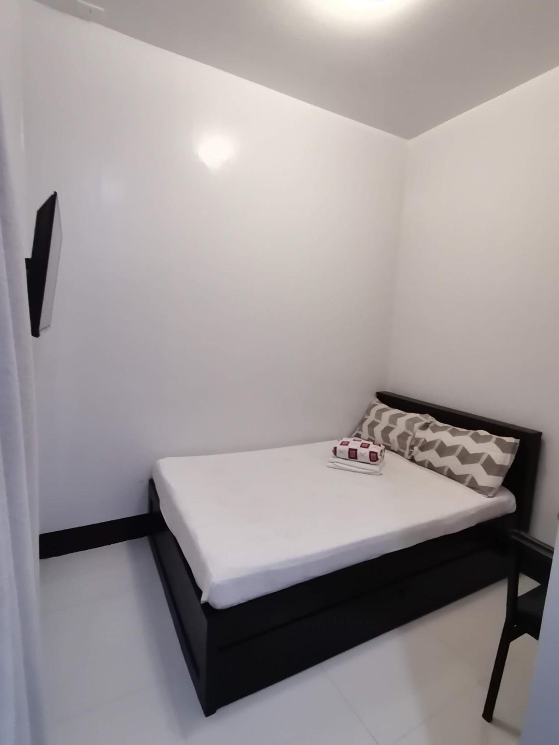 Budget Double Room photo 3
