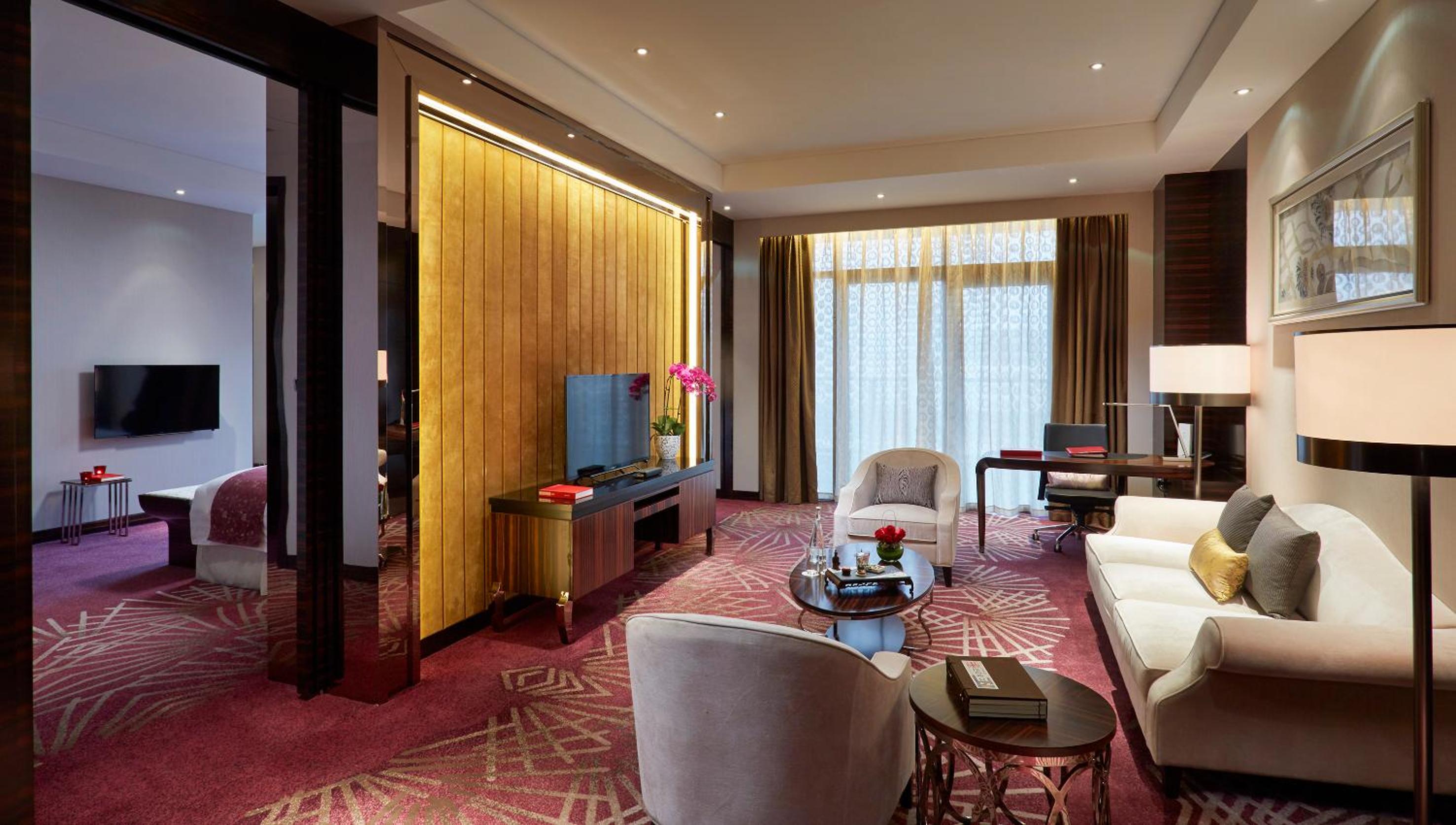 RedLevel Two Bedrooms Connected Gran Suite