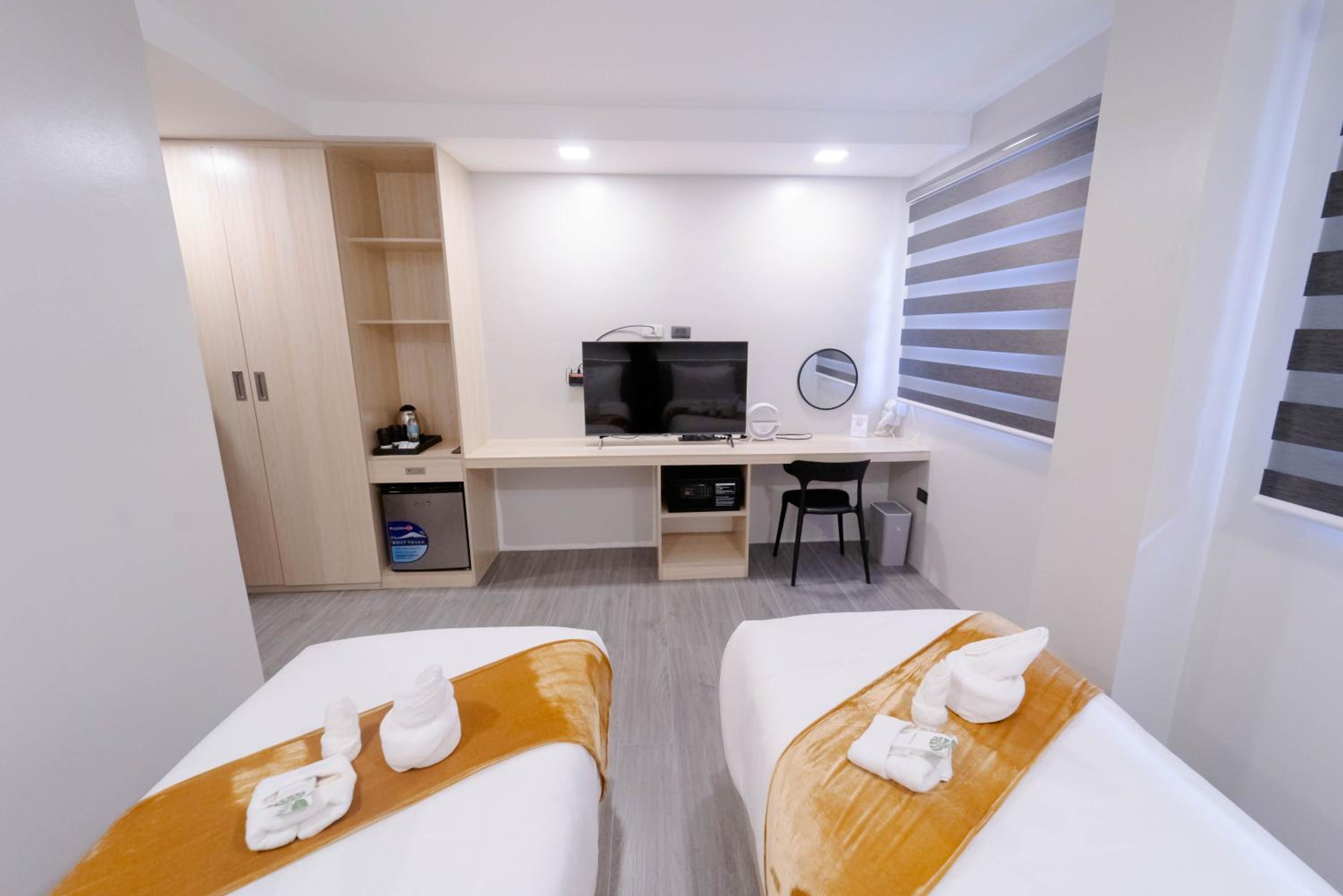 Twin Room - Photo 3