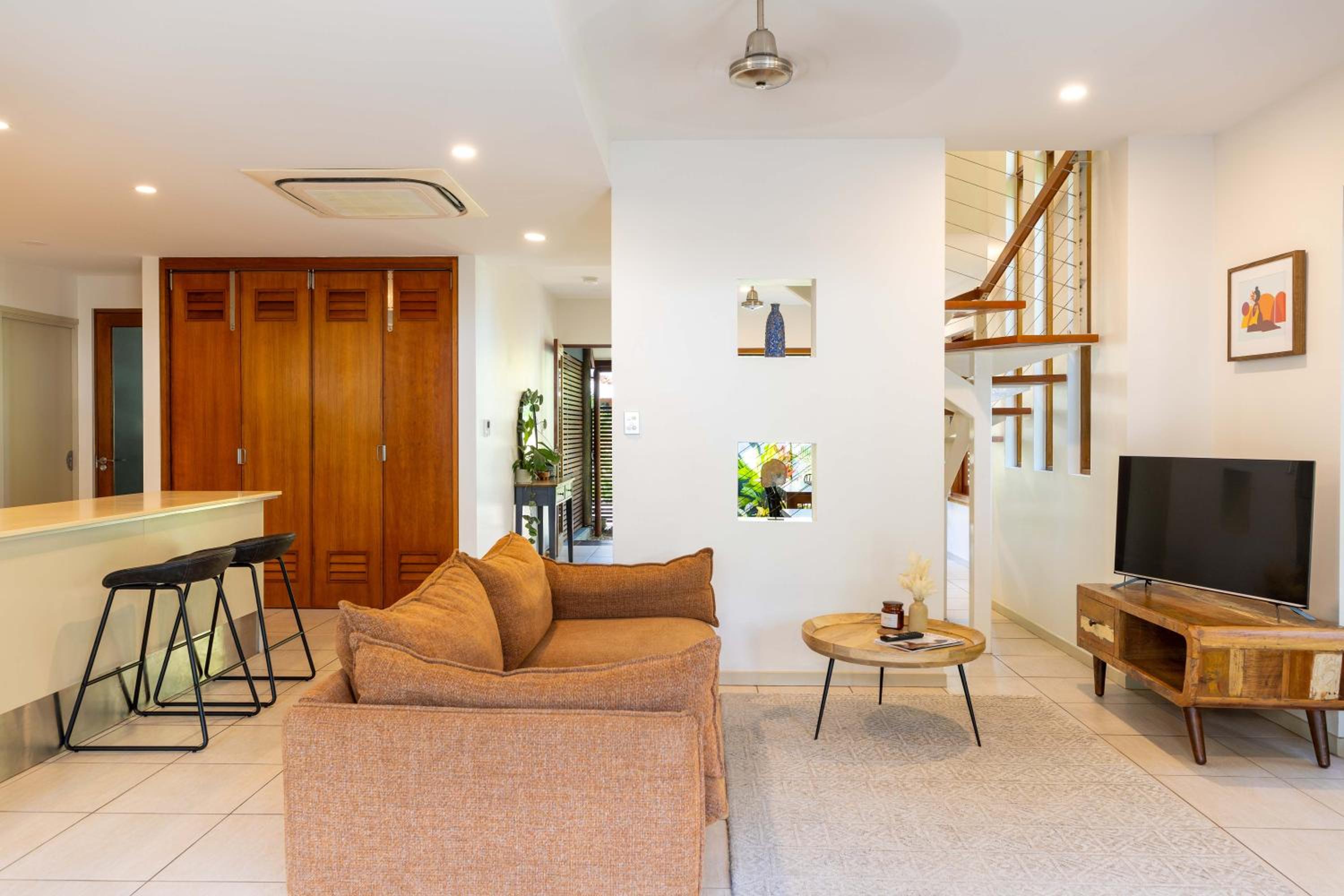 Three-Bedroom Villa photo 2
