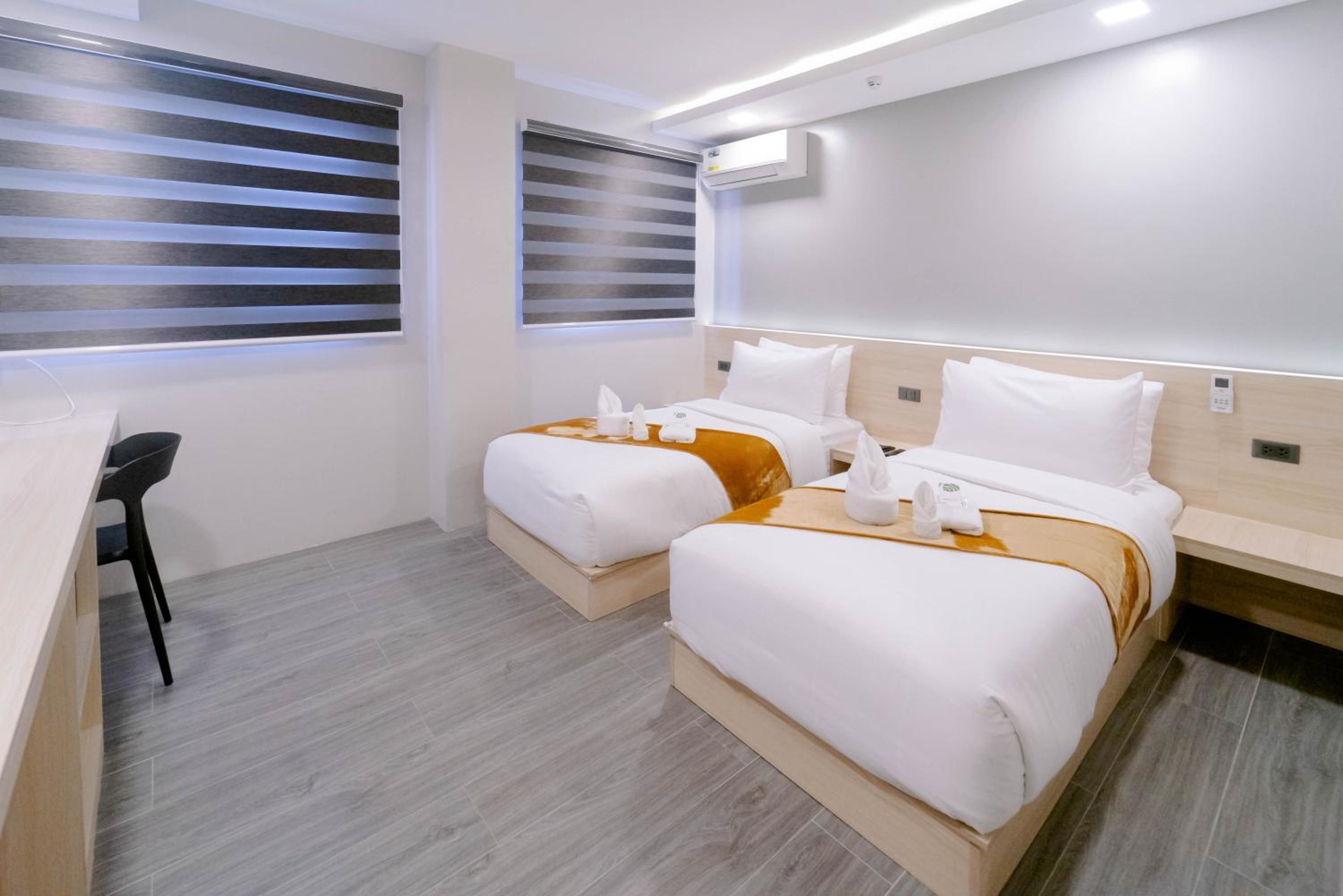 Twin Room - Photo 9