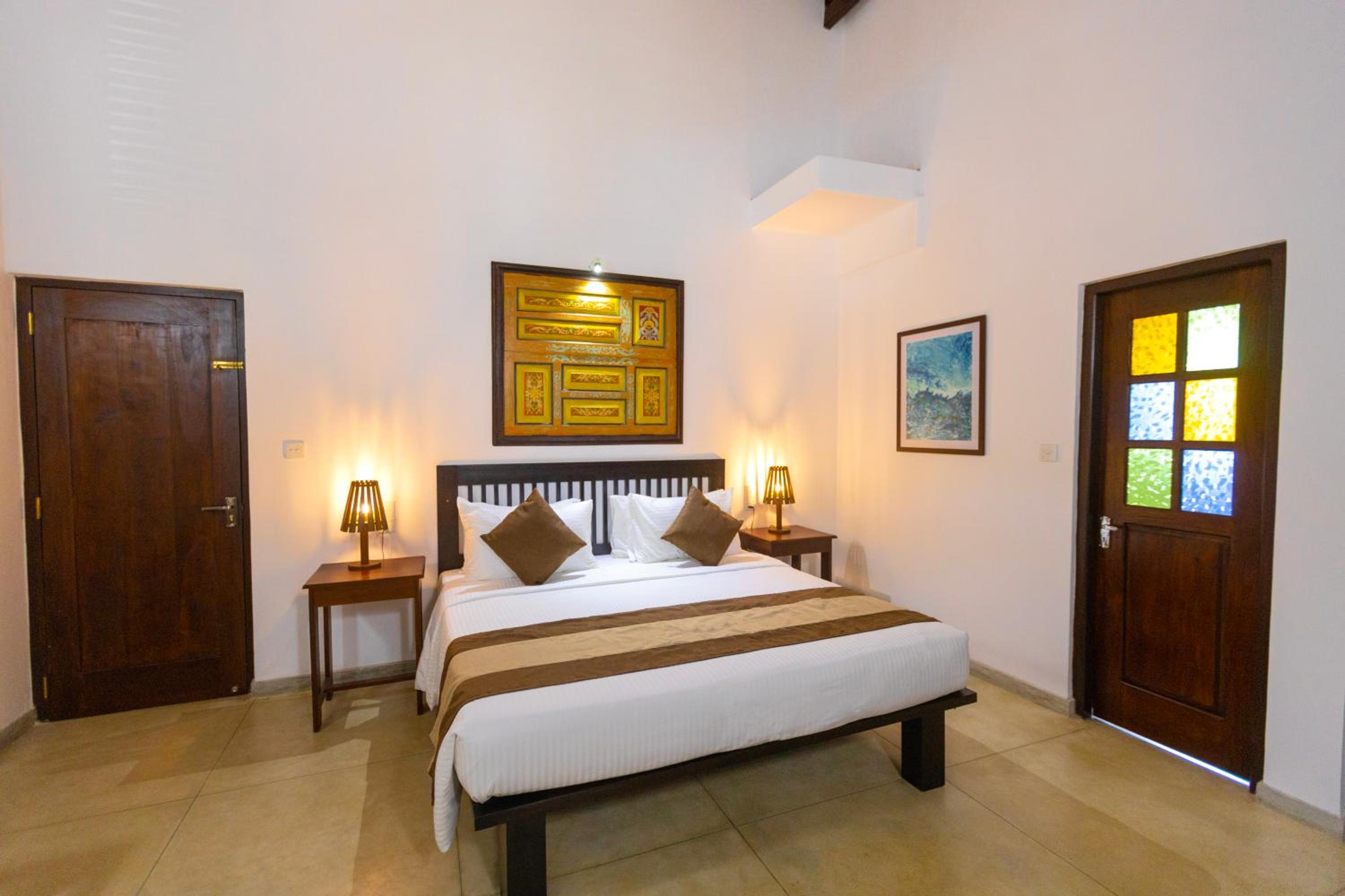 Deluxe Double Room (2 Adults + 1 Child) photo 2