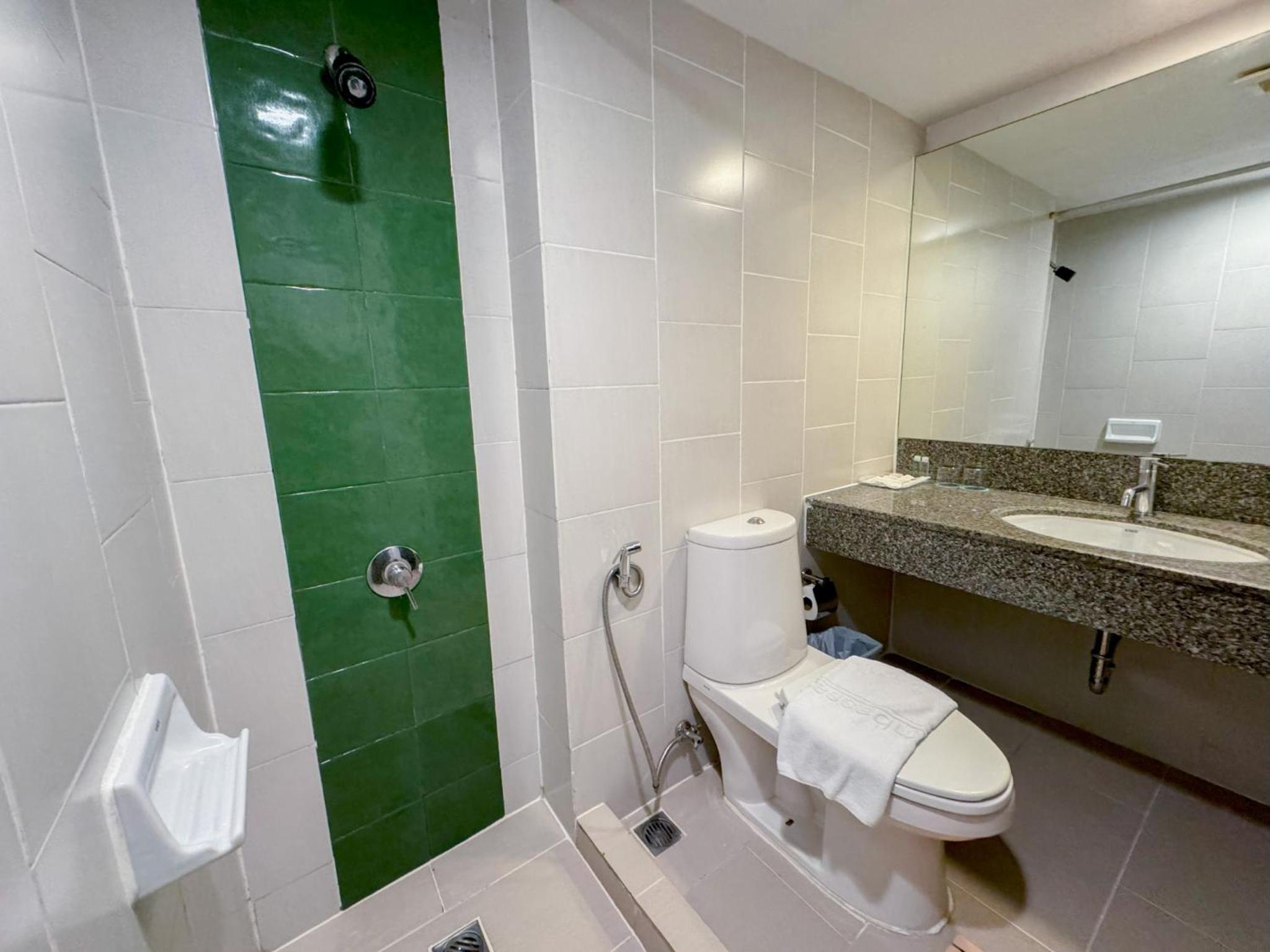 Standard Double Bed Square Wing