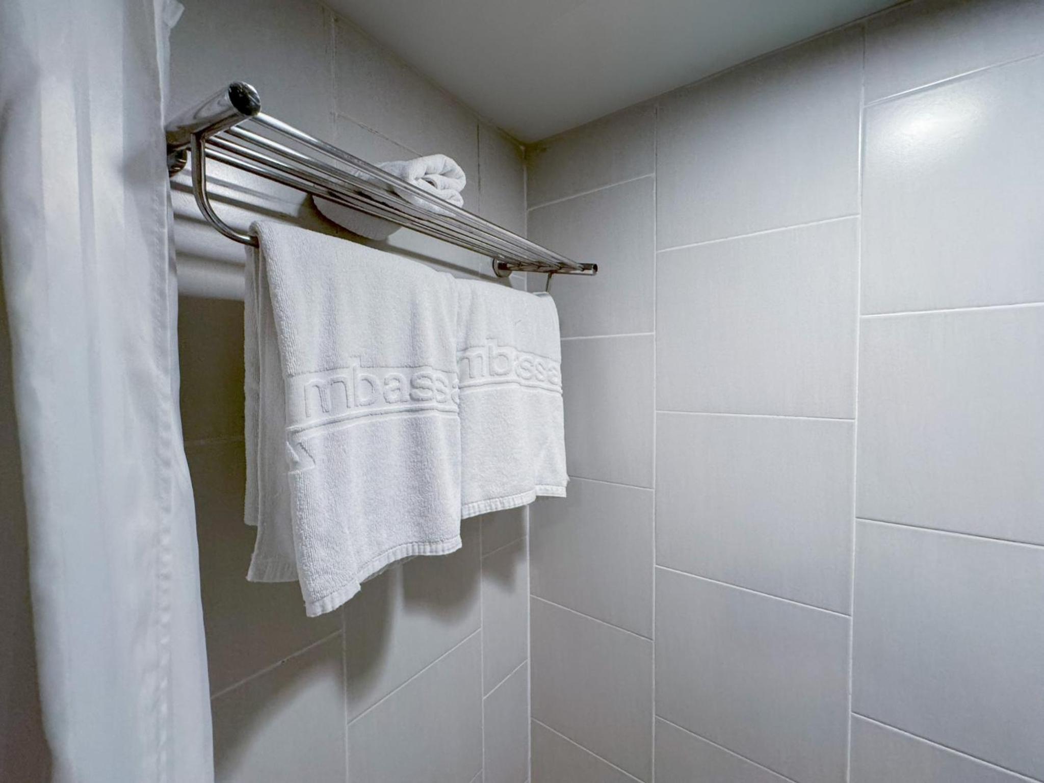 Standard Double Bed Square Wing