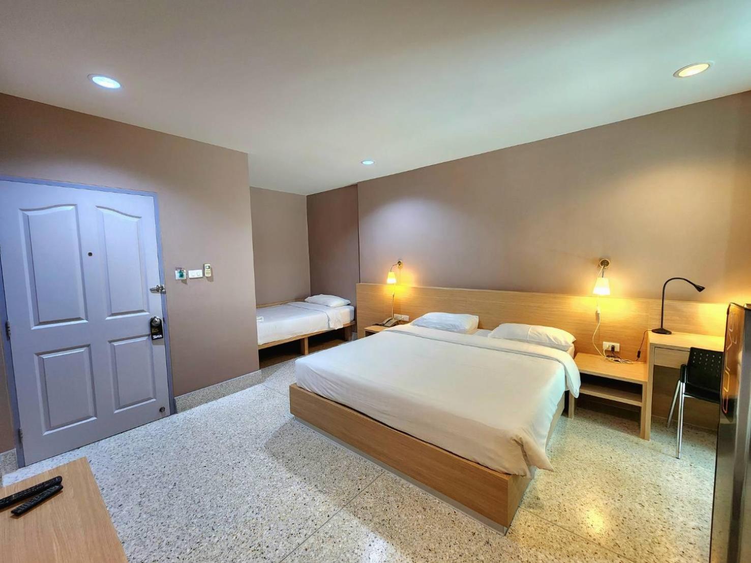 Superior Triple Room photo 2