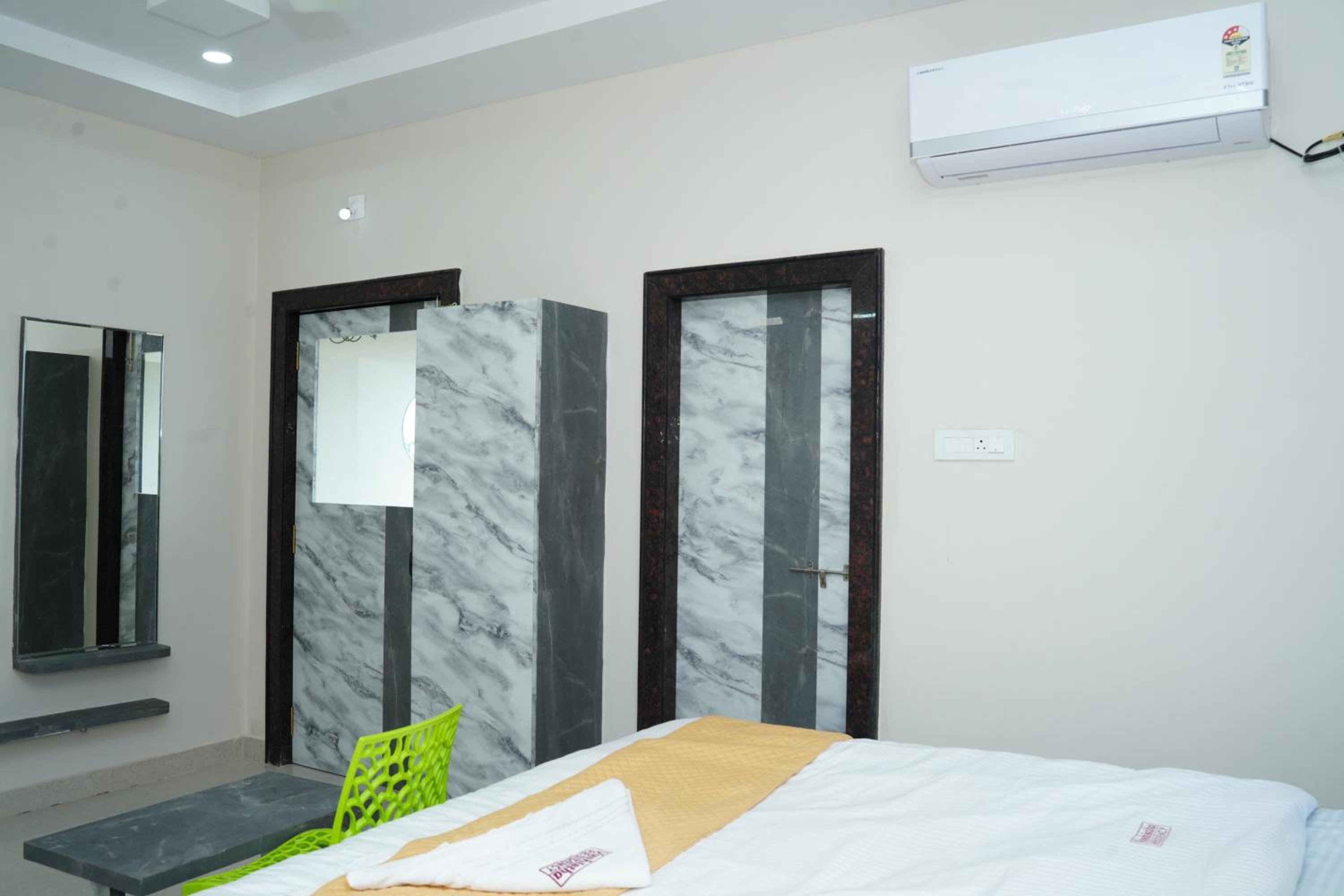 Triple Room With View
