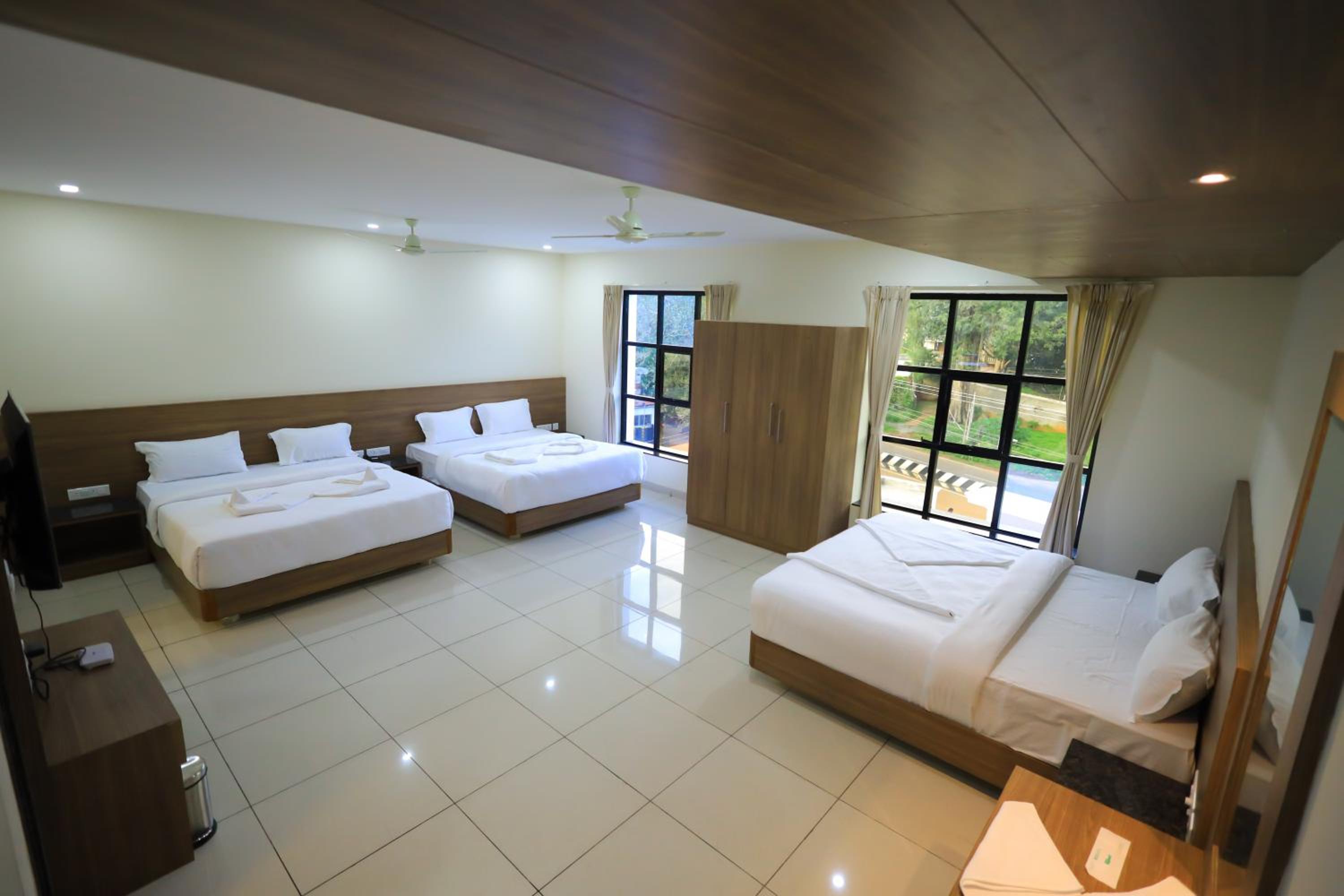 Deluxe Family Suite