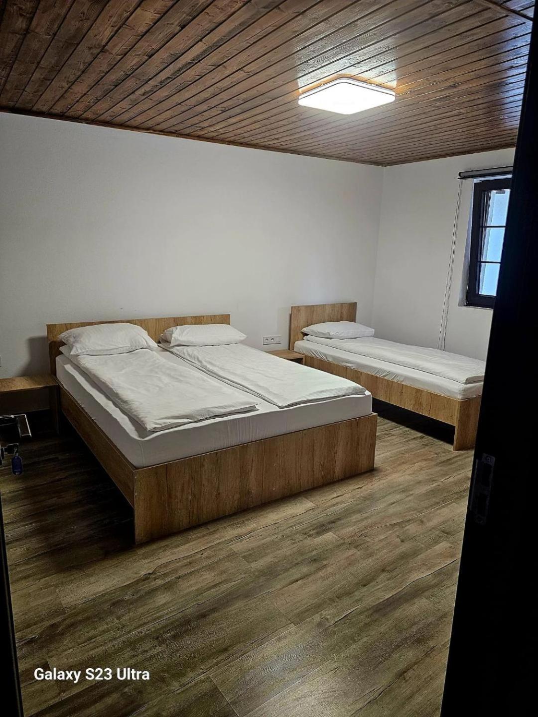 Triple Room with Bathroom photo 2