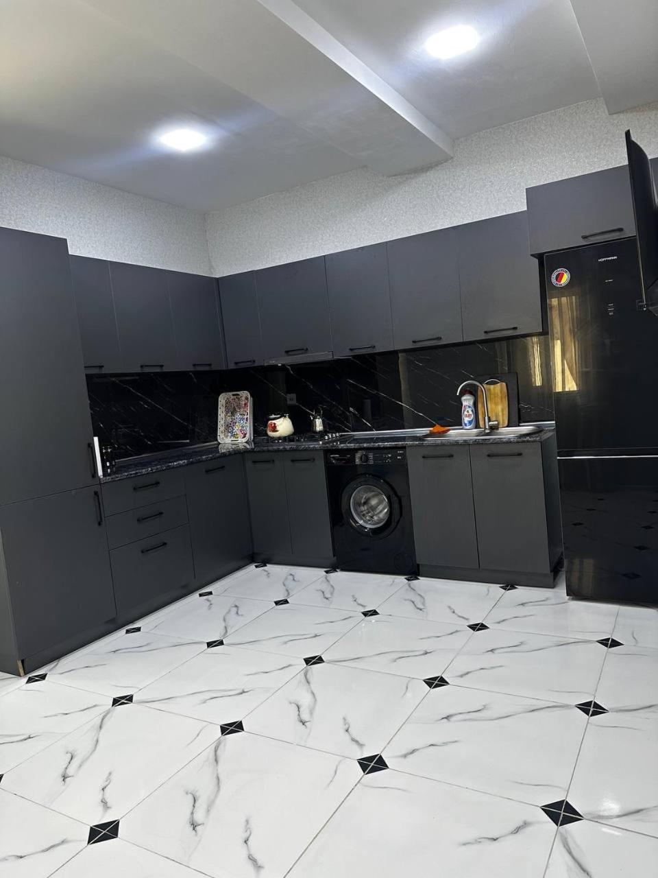 One-Bedroom House photo 2